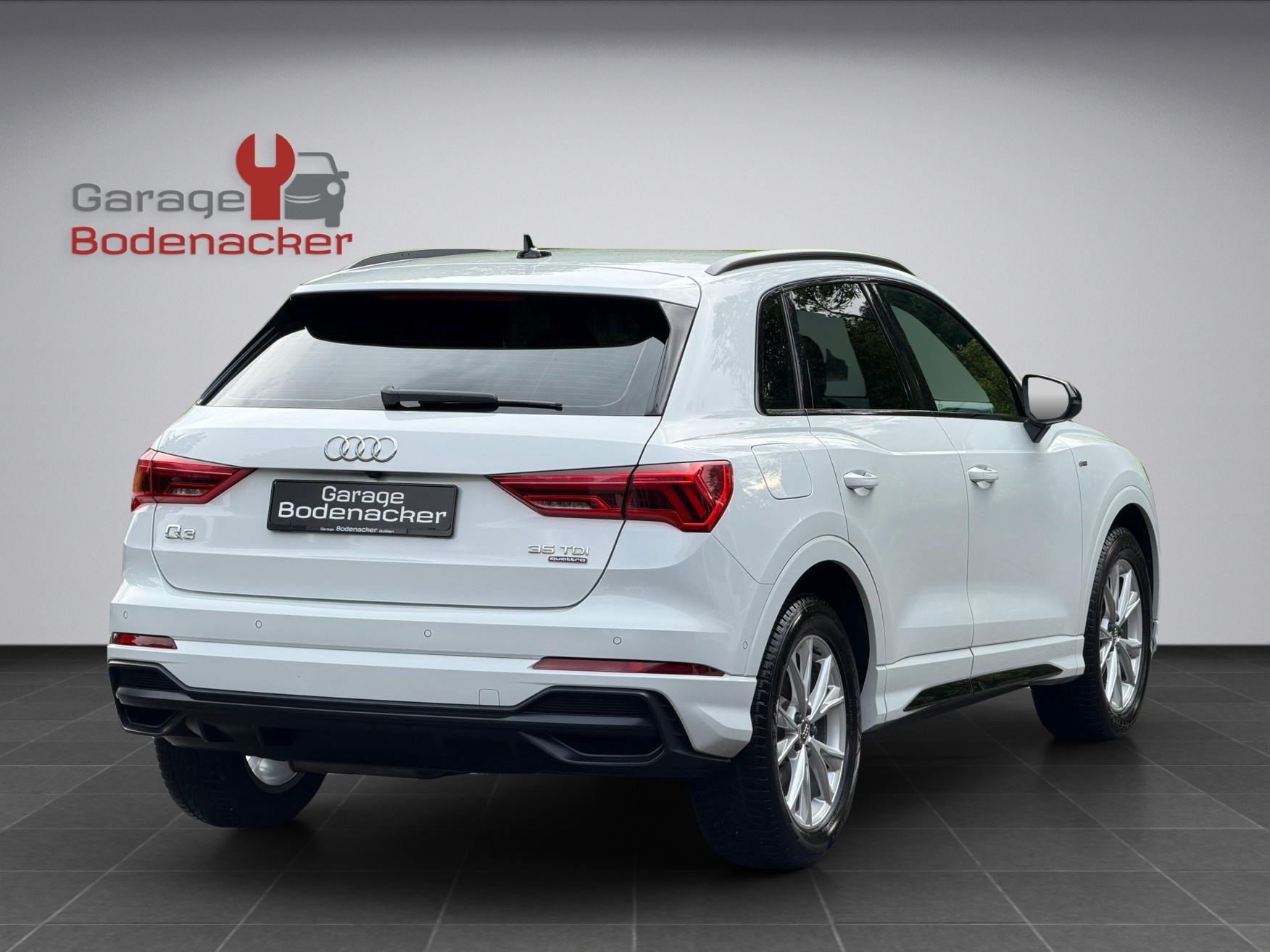 AUDI Q3 35 TDI S line quattro S-tronic * S Line Sport Paket *-image-4