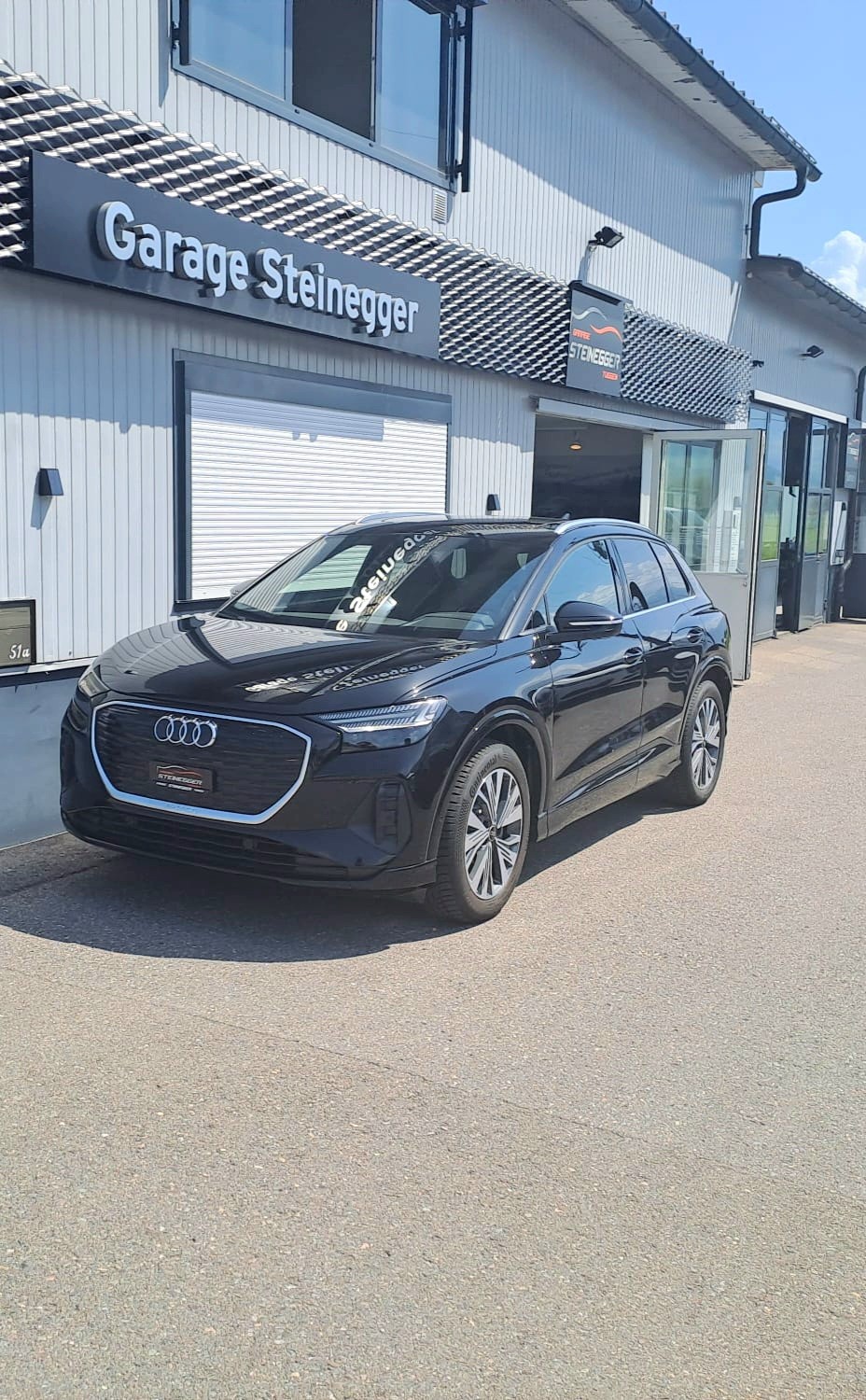 AUDI Q4 e-tron 50 quattro-image-1