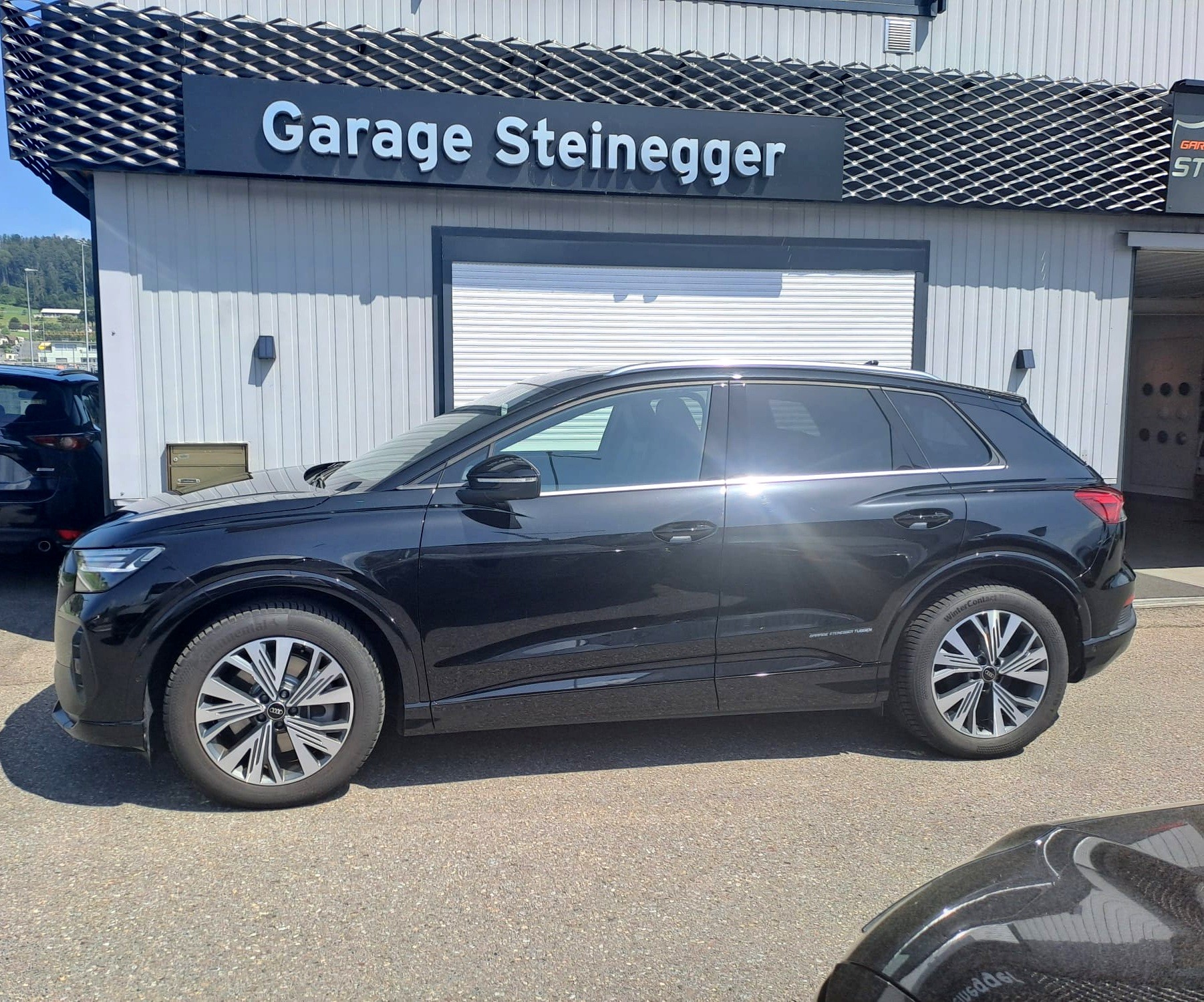 AUDI Q4 e-tron 50 quattro-image-4