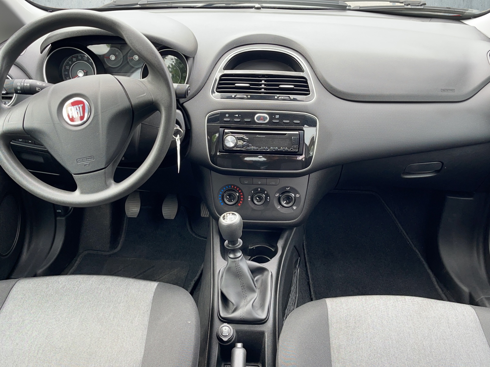 FIAT Punto 1.2 Pop Star-image-11