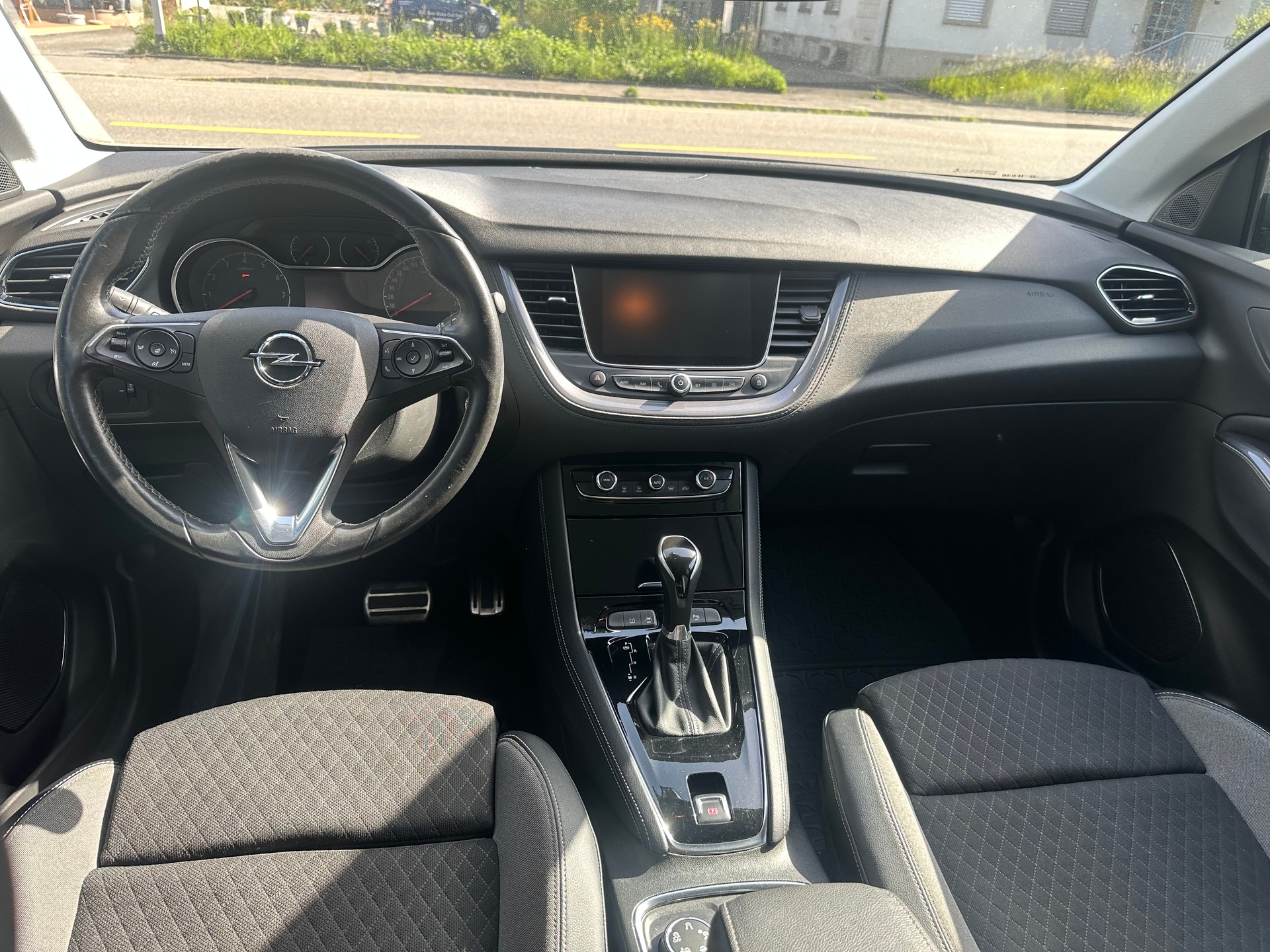 OPEL Grandland X 1.2i TP 120 Years Edition Automatik-image-8