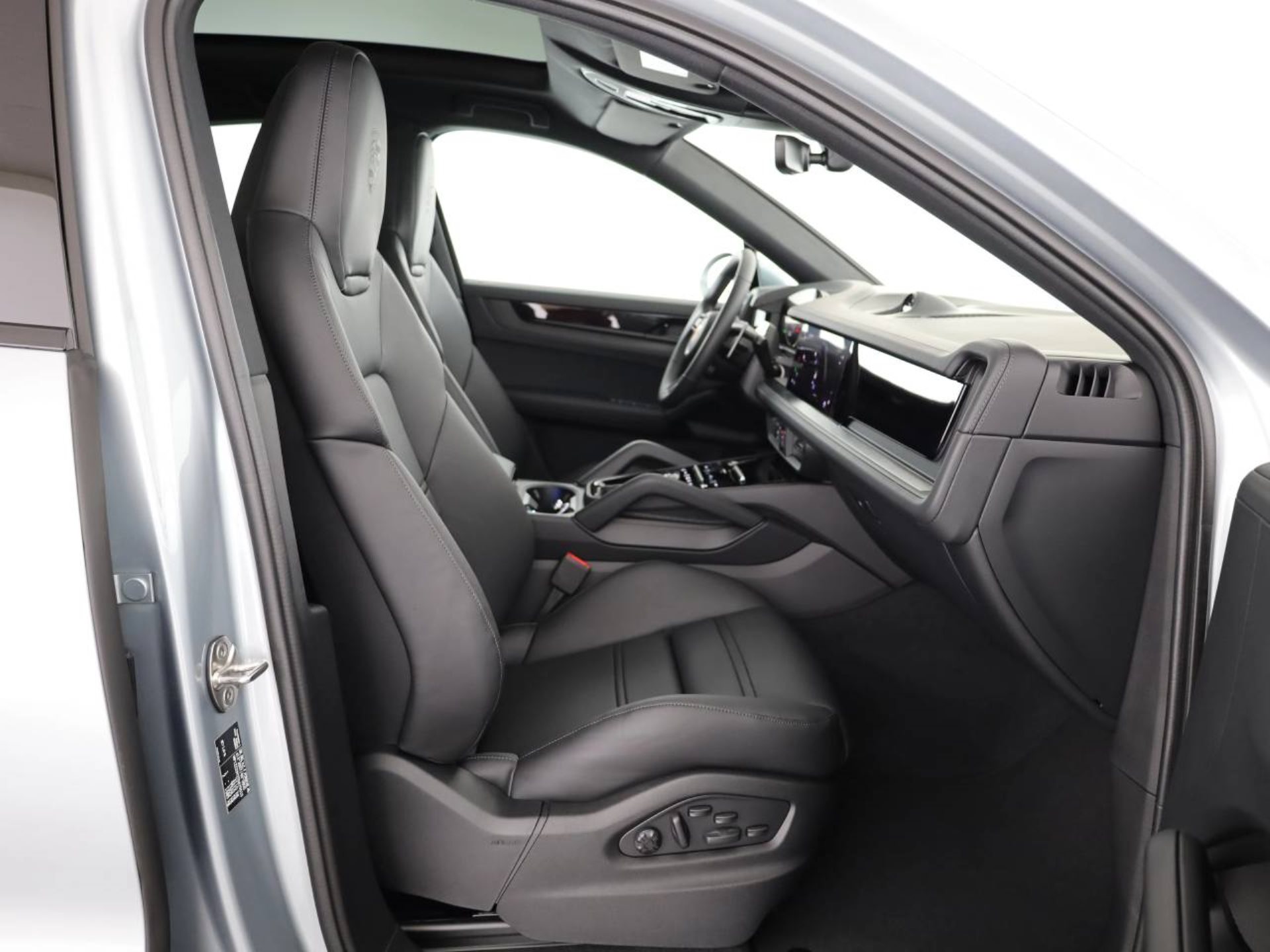 PORSCHE Cayenne E-Hybrid Coupé Black Edition-image-12