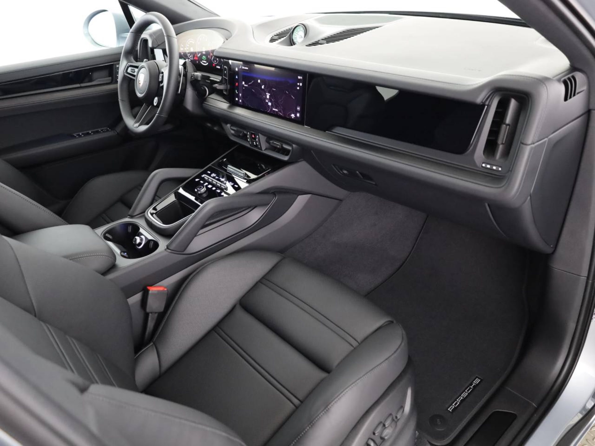 PORSCHE Cayenne E-Hybrid Coupé Black Edition-image-11