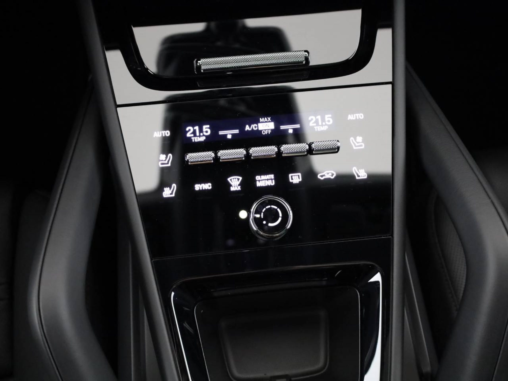 PORSCHE Cayenne E-Hybrid Coupé Black Edition-image-13