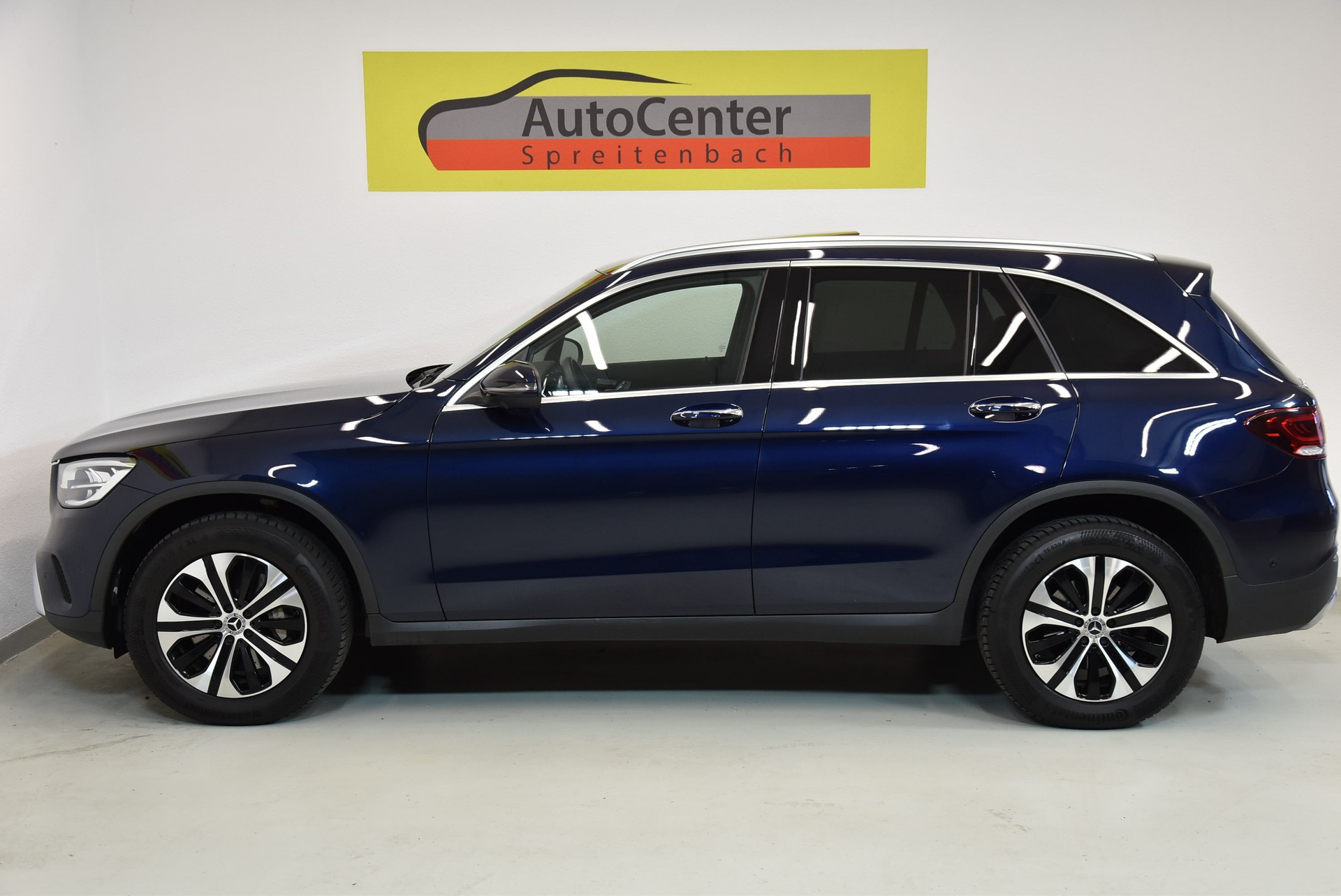 MERCEDES-BENZ GLC 300 e 4Matic 9G-Tronic-image-13