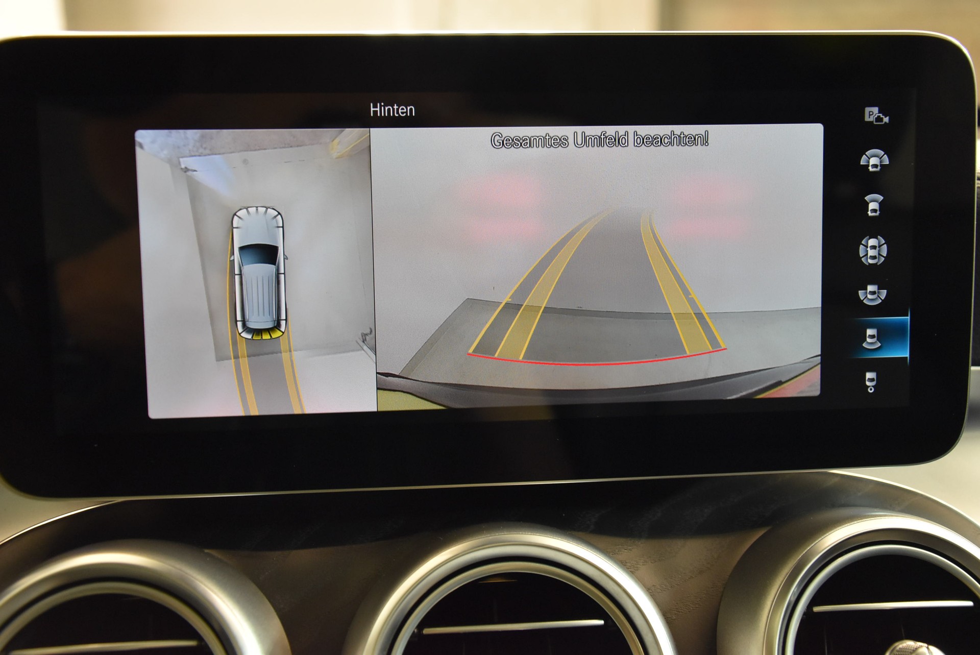 MERCEDES-BENZ GLC 300 e 4Matic 9G-Tronic-image-9