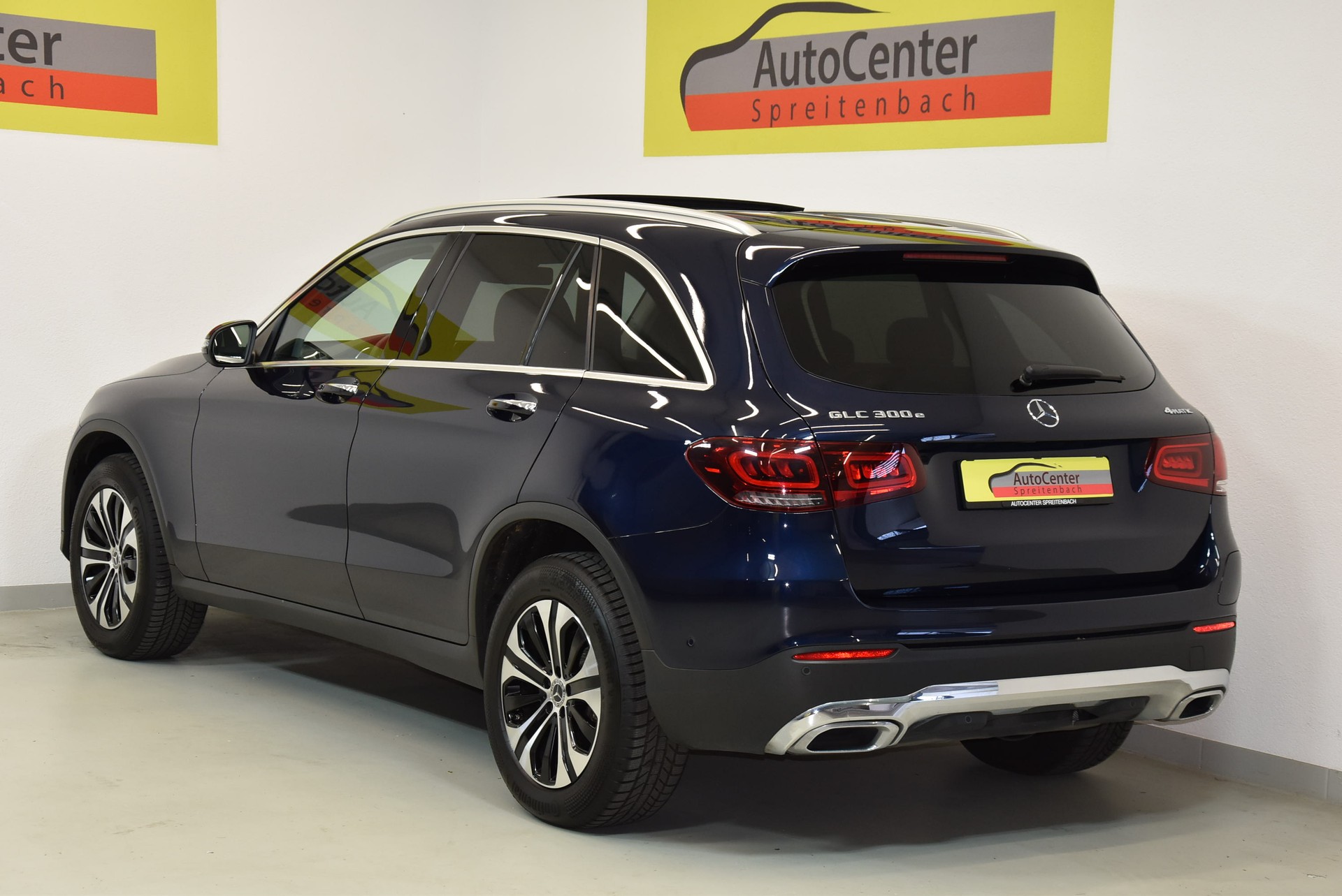 MERCEDES-BENZ GLC 300 e 4Matic 9G-Tronic-image-14