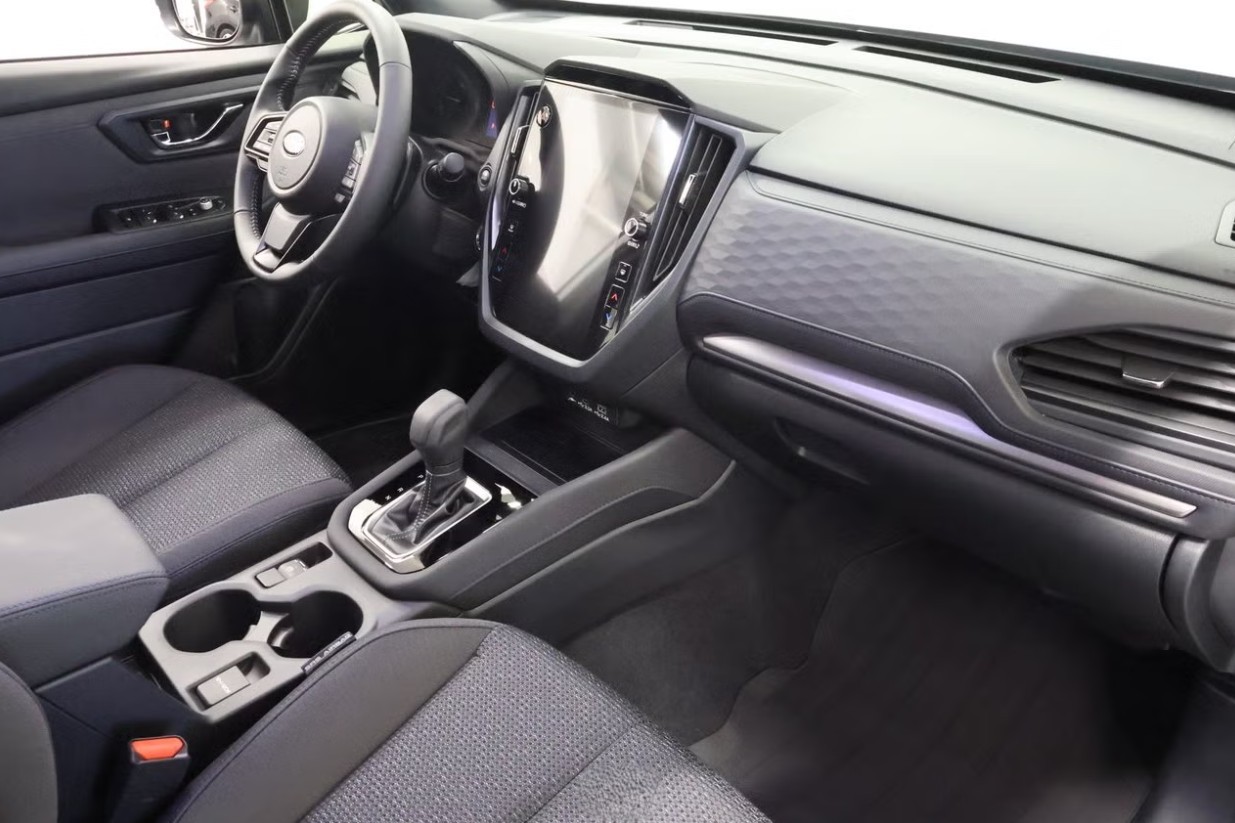 SUBARU Forester 2.0i e-Boxer Advantage Lineartronic-image-4