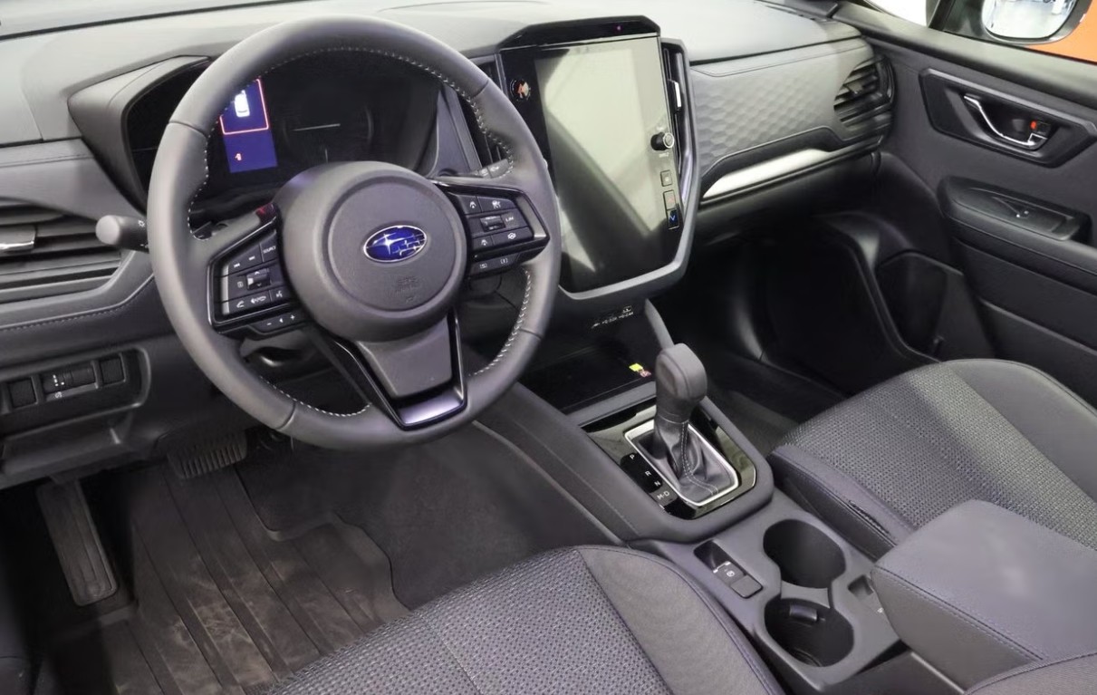 SUBARU Forester 2.0i e-Boxer Advantage Lineartronic-image-13