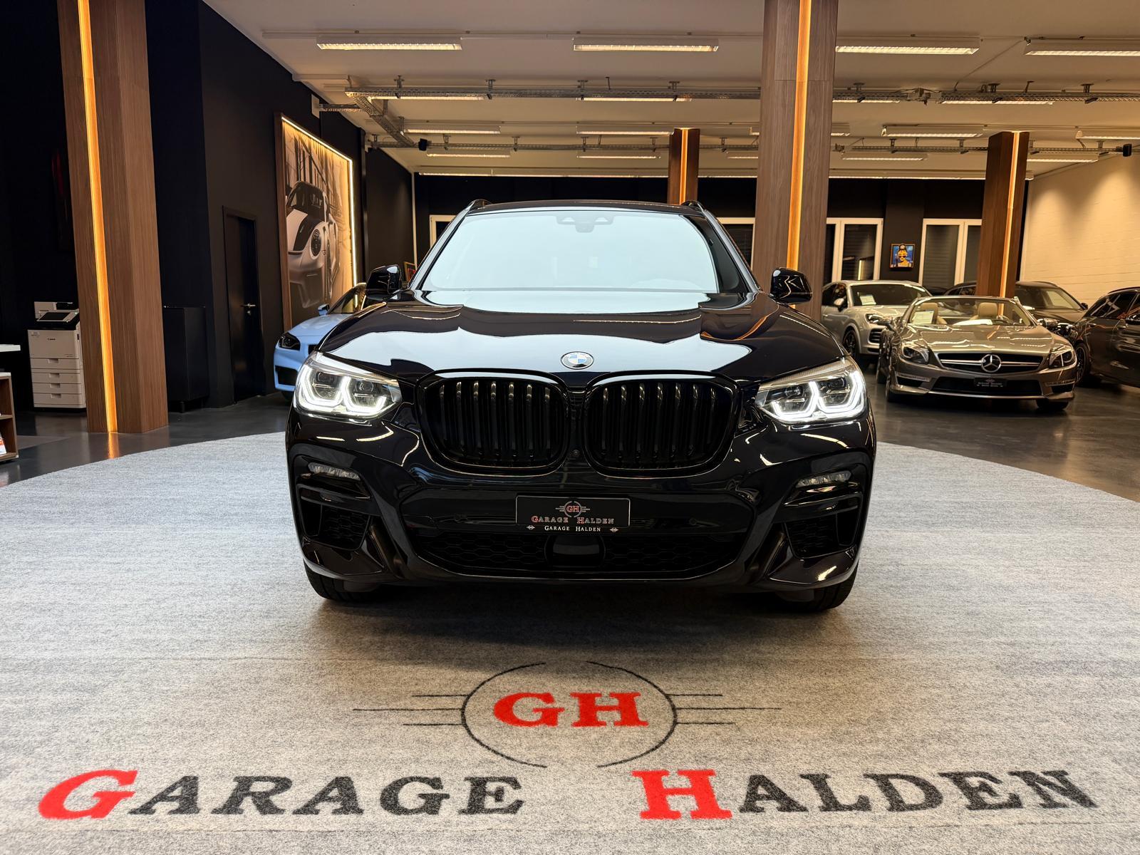 BMW X3 M40i-showroom-element-1