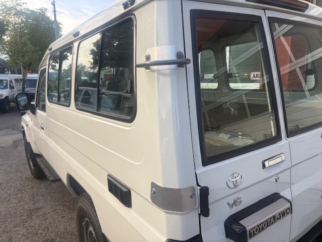 TOYOTA GRJ 78 Buschtaxi-image-2