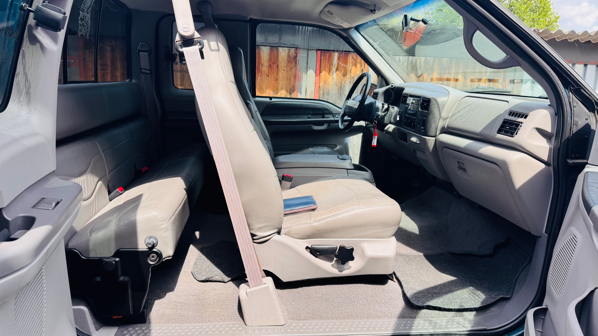 FORD F250 XLT-image-7