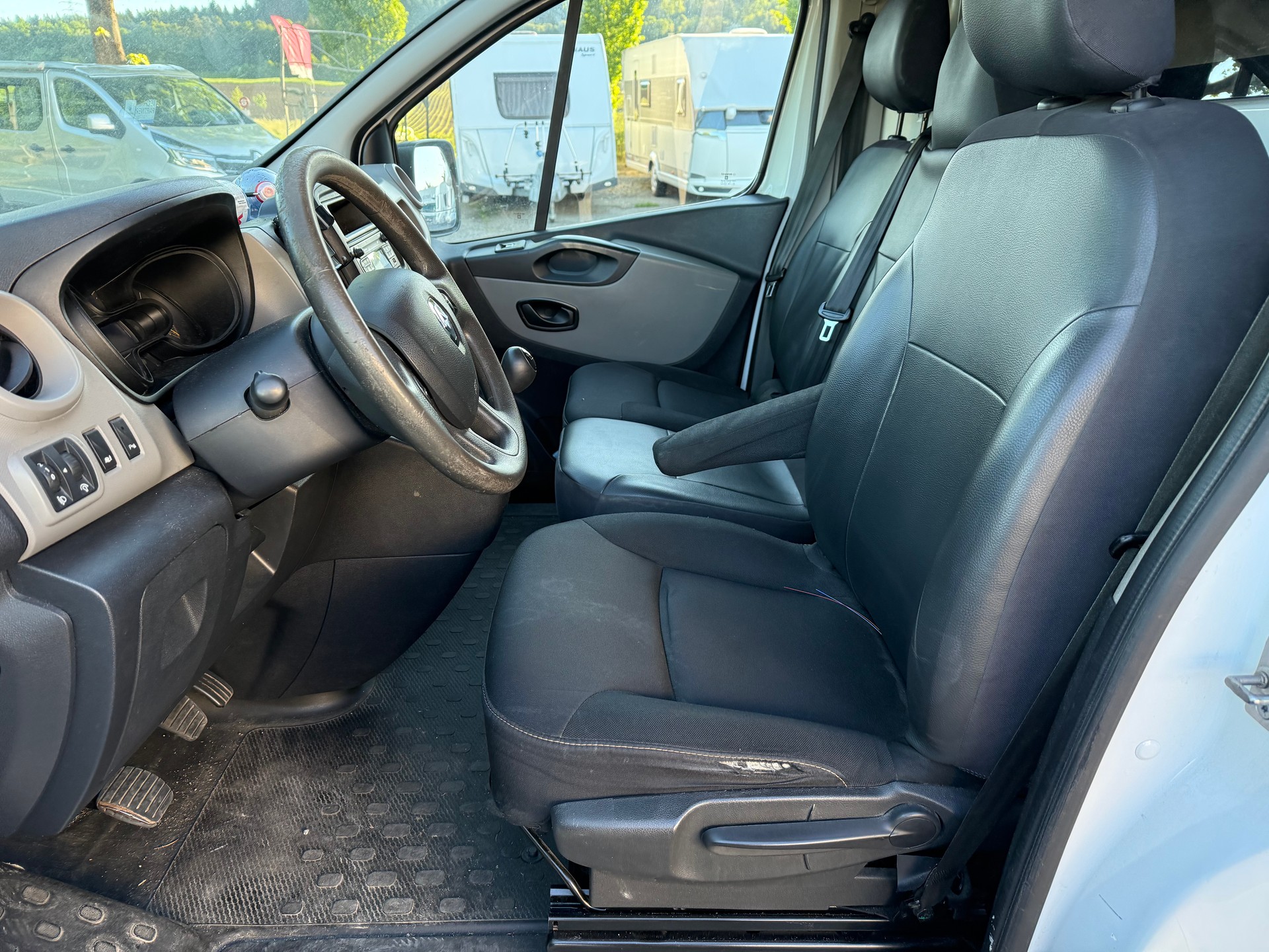 RENAULT Trafic 1.6 dCi 115 2.9t Business L1H1-image-7