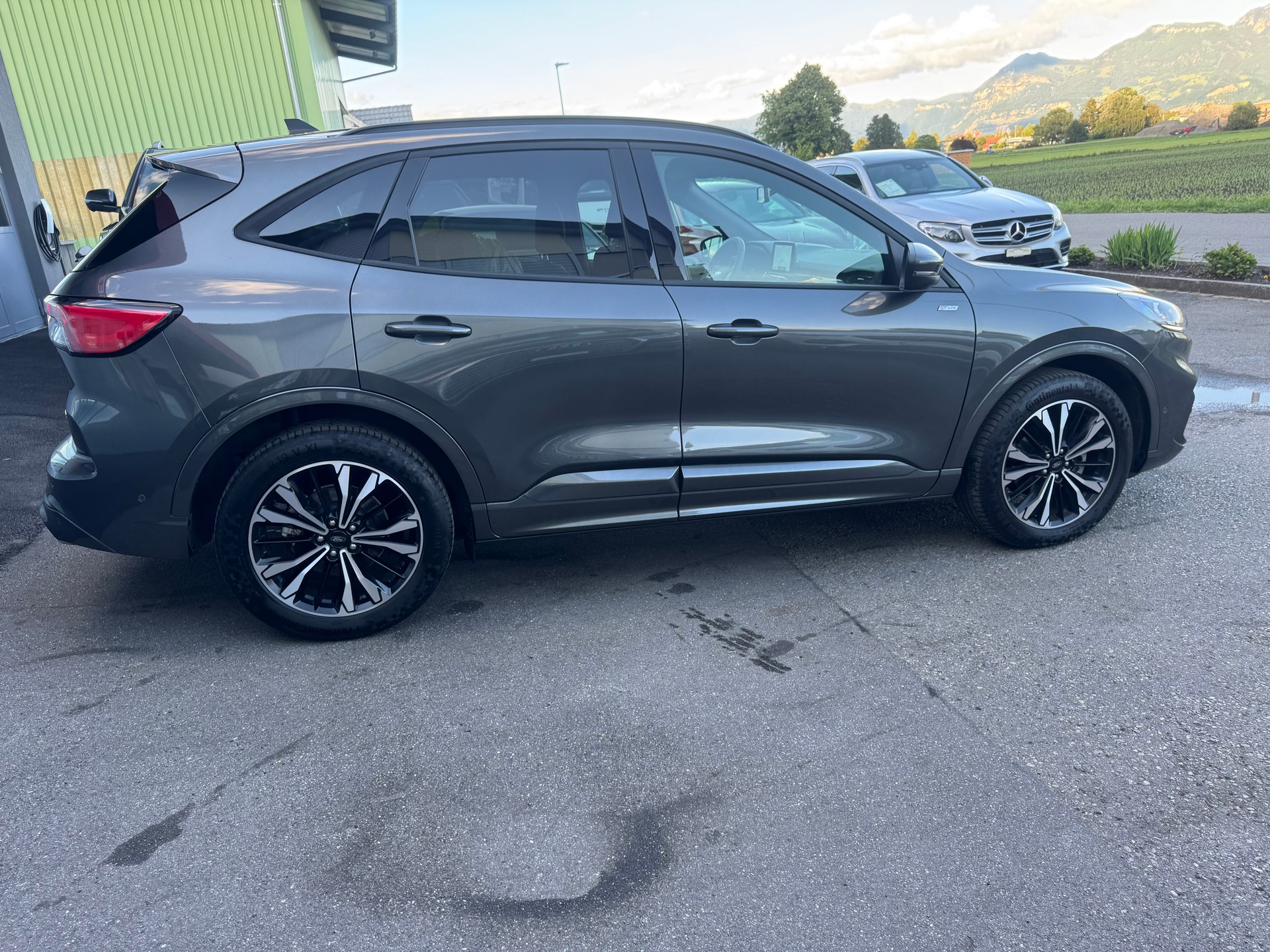 FORD Kuga 2.5 FHEV ST-Line X 4WD-image-8