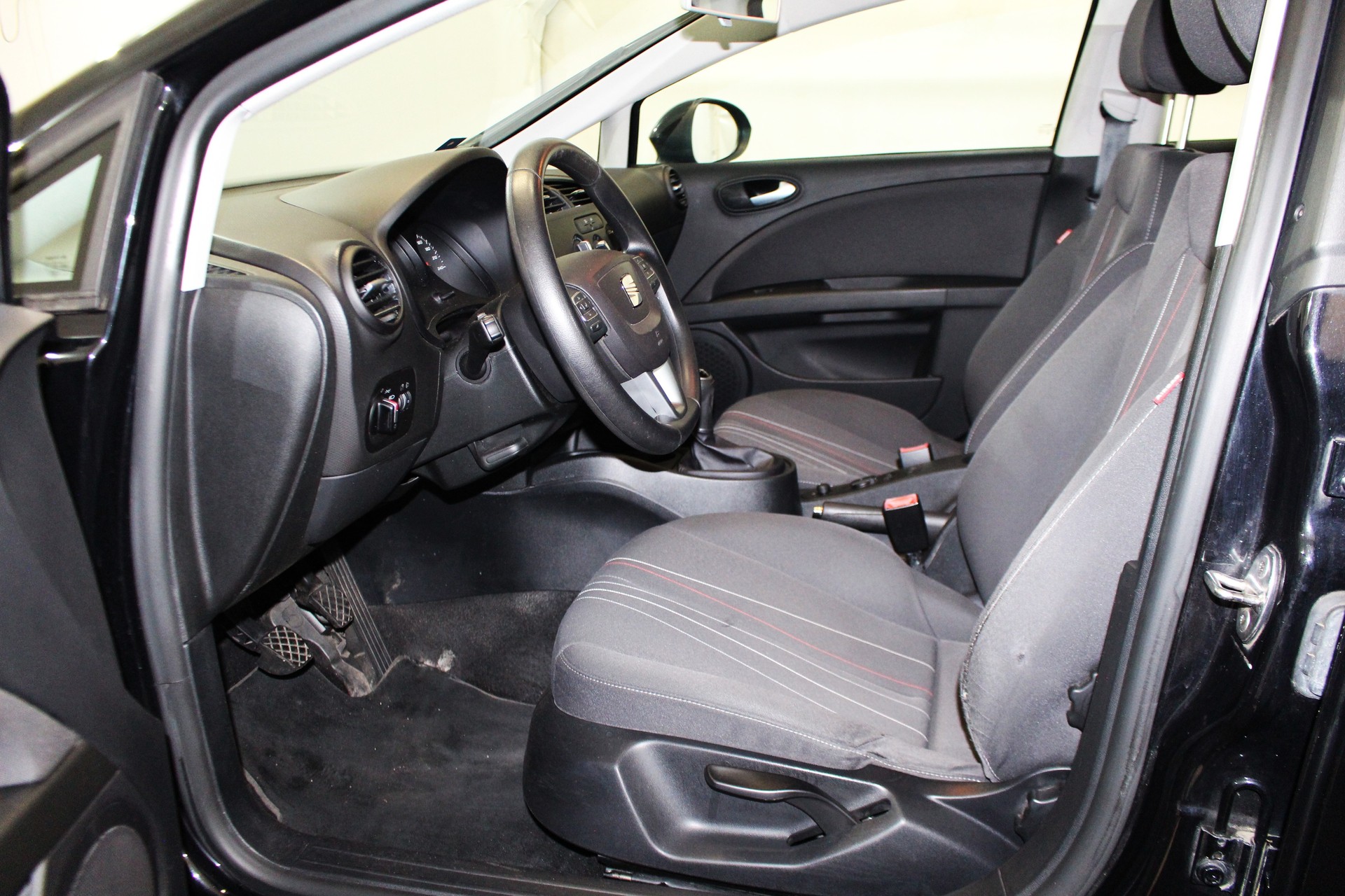 SEAT Leon 1.2 TSI Reference-image-6