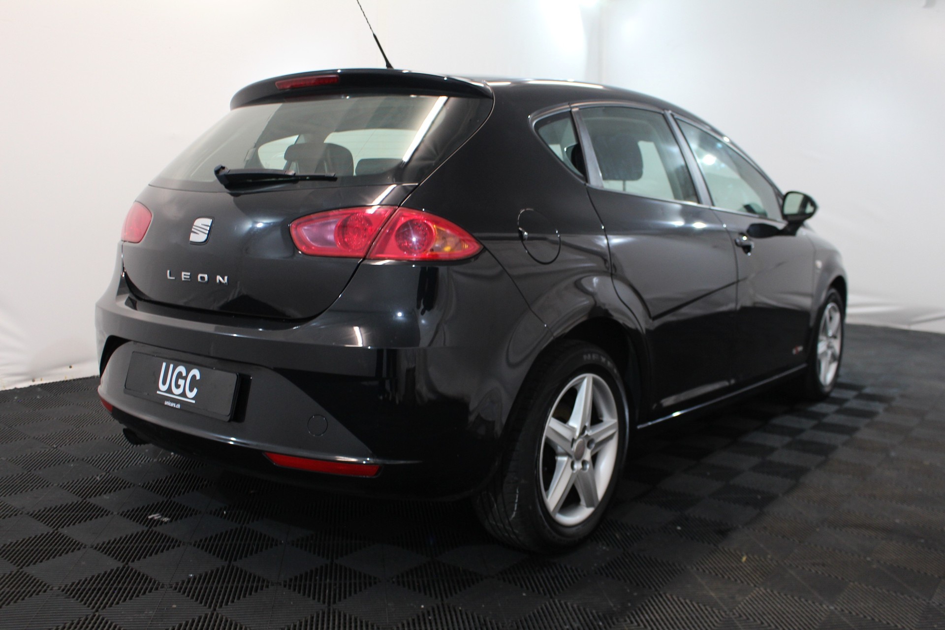 SEAT Leon 1.2 TSI Reference-image-5