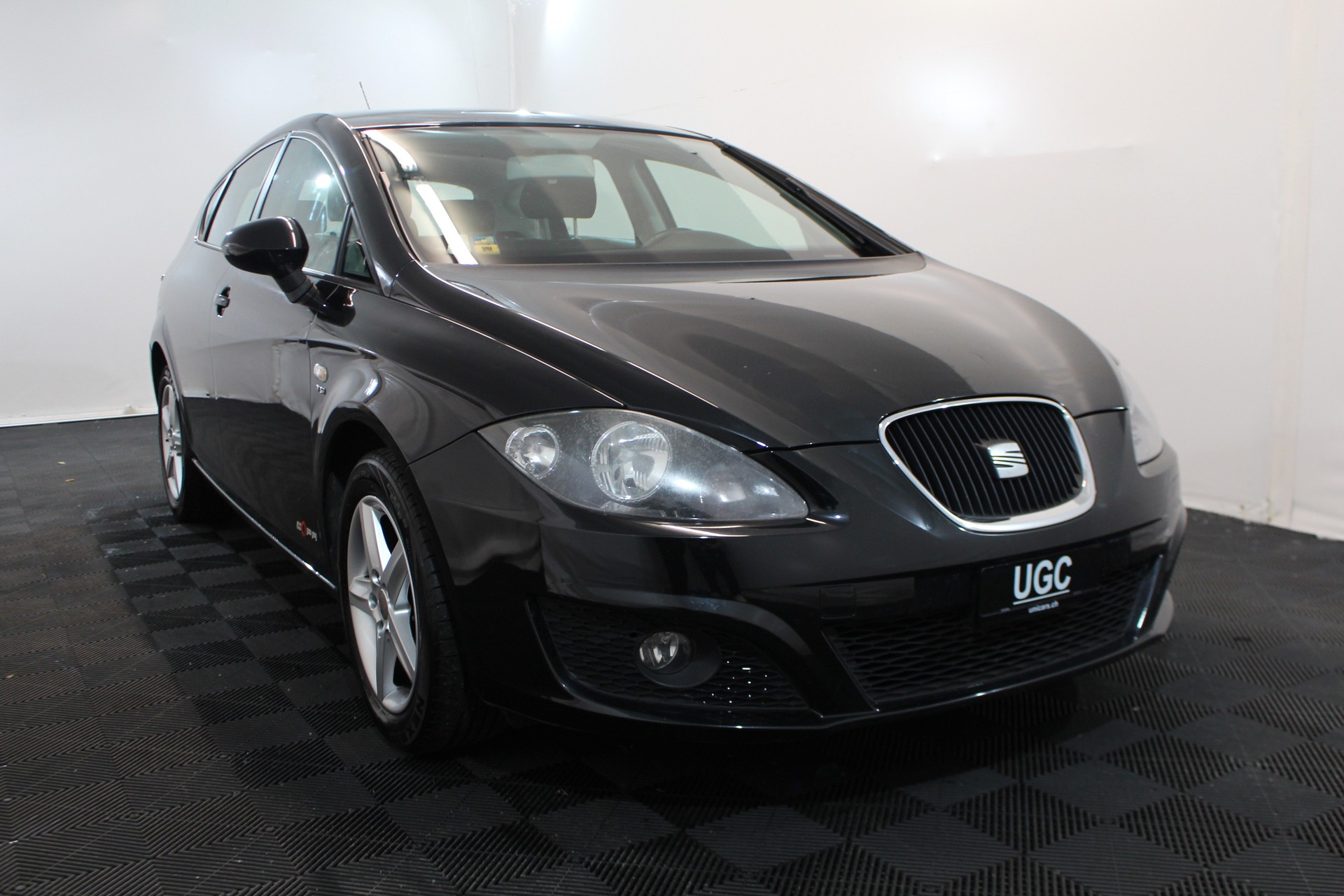 SEAT Leon 1.2 TSI Reference-image-0