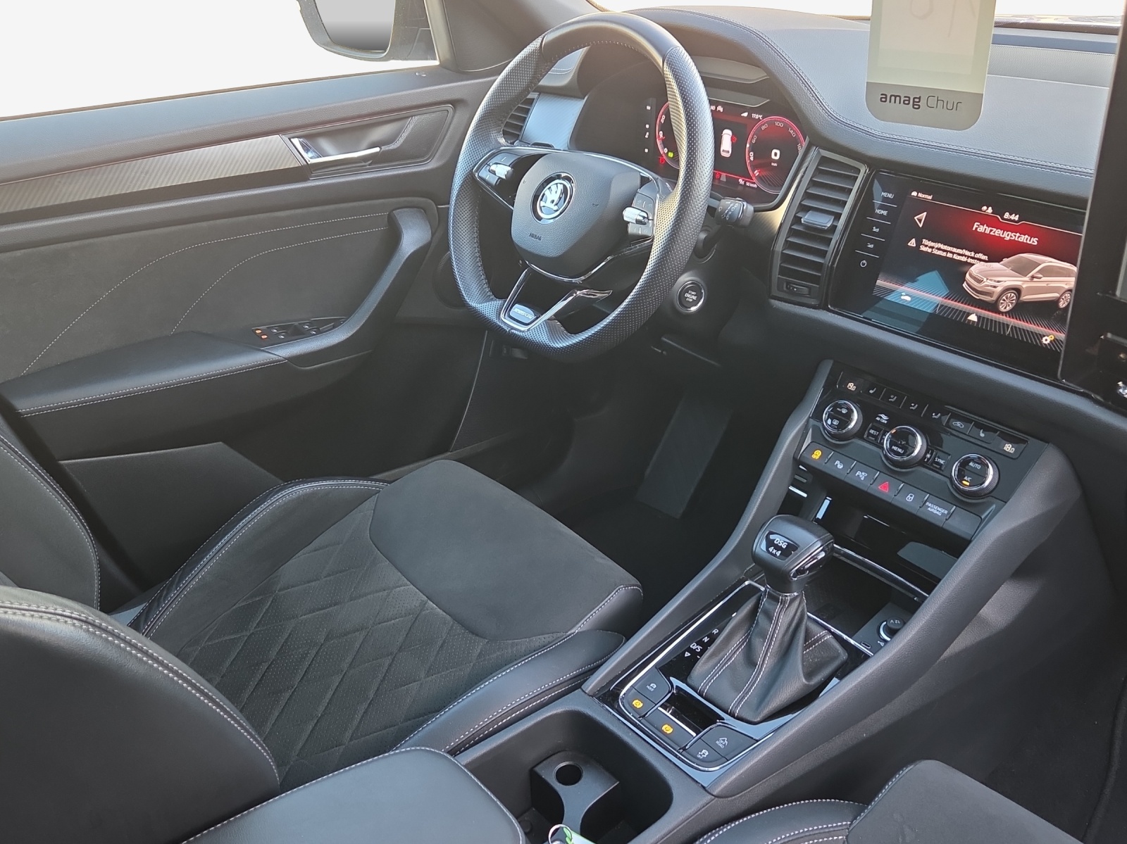 SKODA Kodiaq 2.0 TSI 4x4 SportLine-image-14