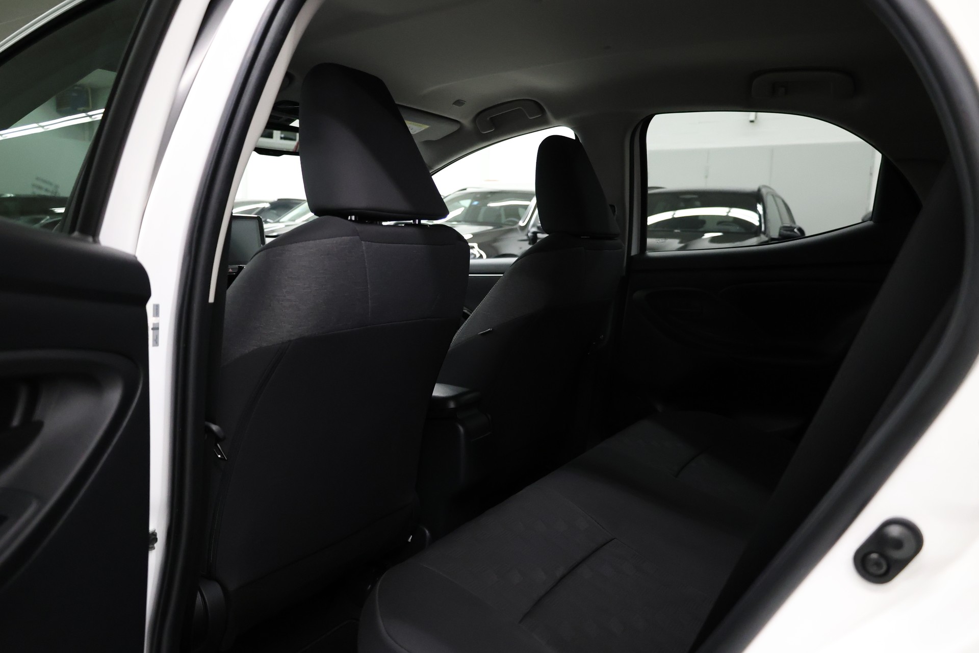 TOYOTA Yaris 1.5 VVT-i HSD Trend-image-18