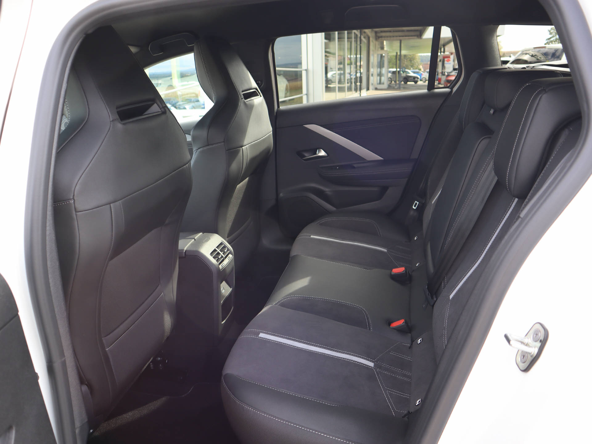 OPEL Astra Sports Tourer 1.6 T PHEV 225 GSe-image-13