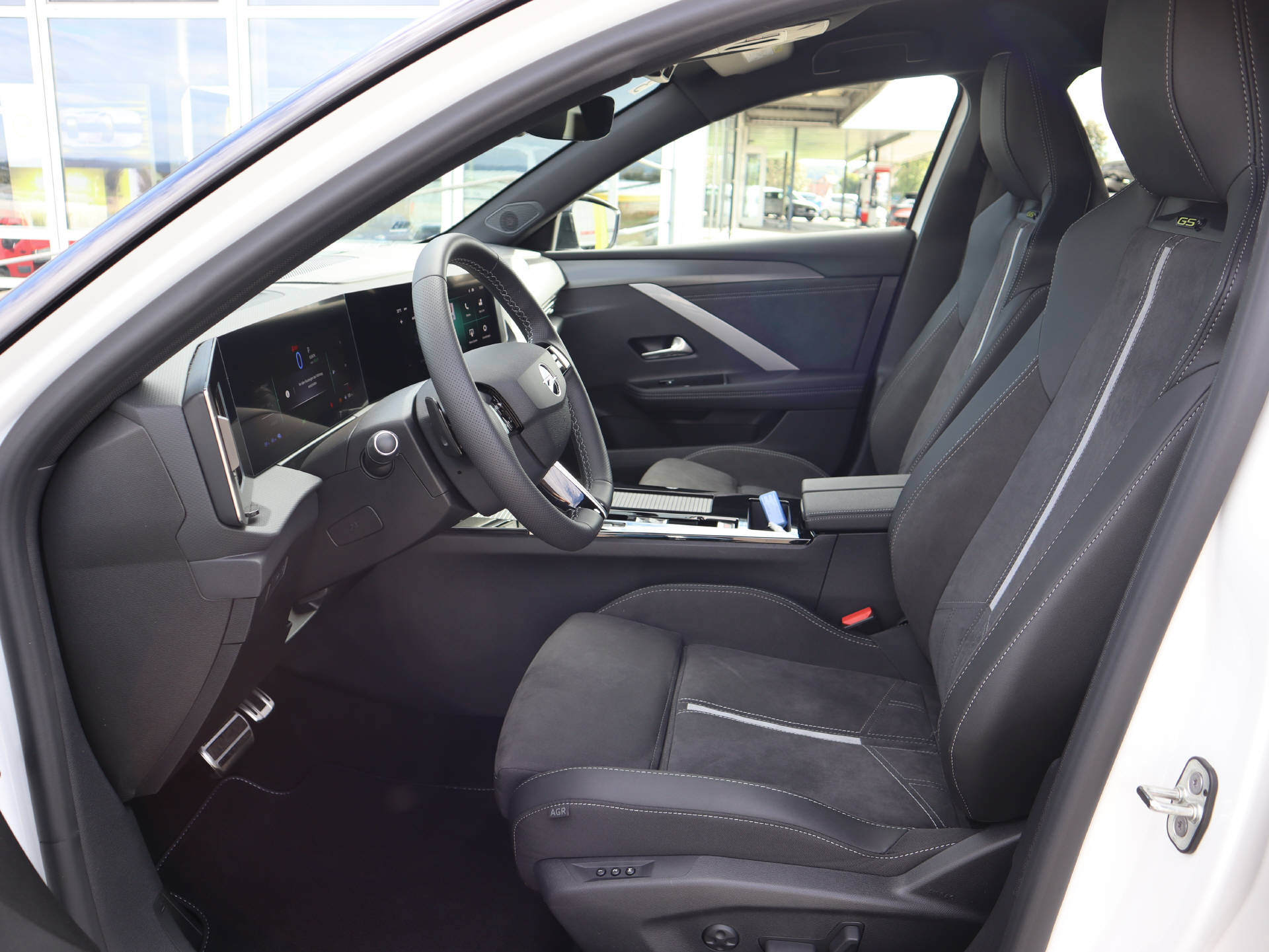 OPEL Astra Sports Tourer 1.6 T PHEV 225 GSe-image-12