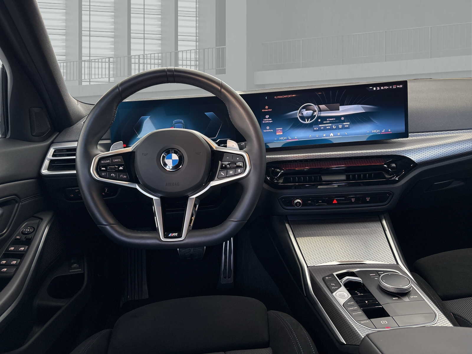 BMW 330i Touring xDrive SAG M Sport-image-10