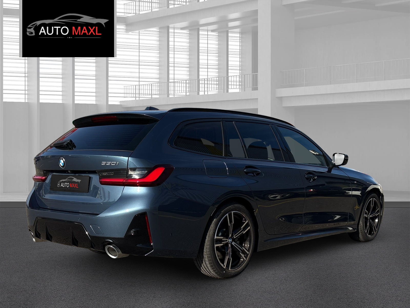 BMW 330i Touring xDrive SAG M Sport-image-3