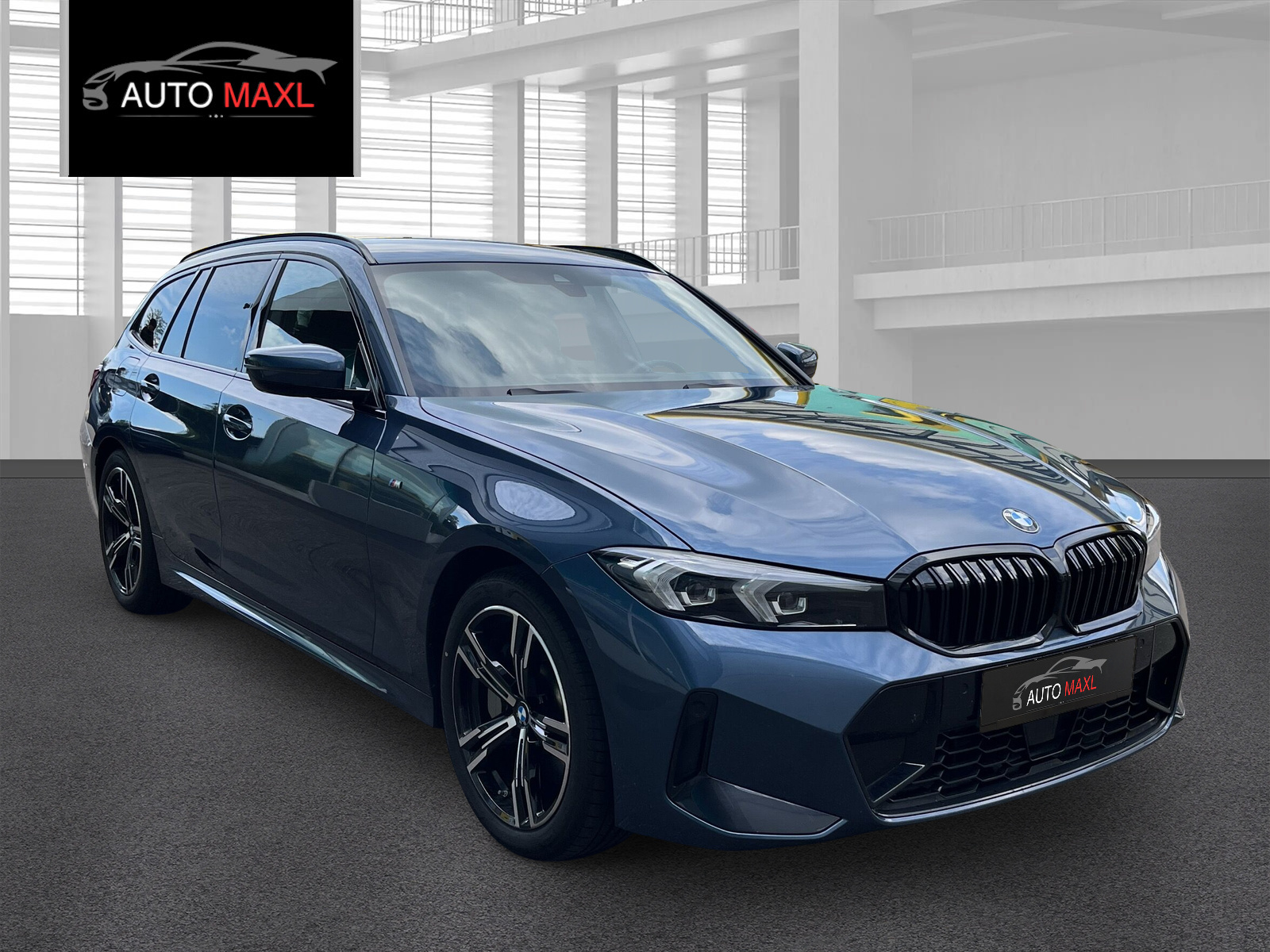 BMW 330i Touring xDrive SAG M Sport-image-0