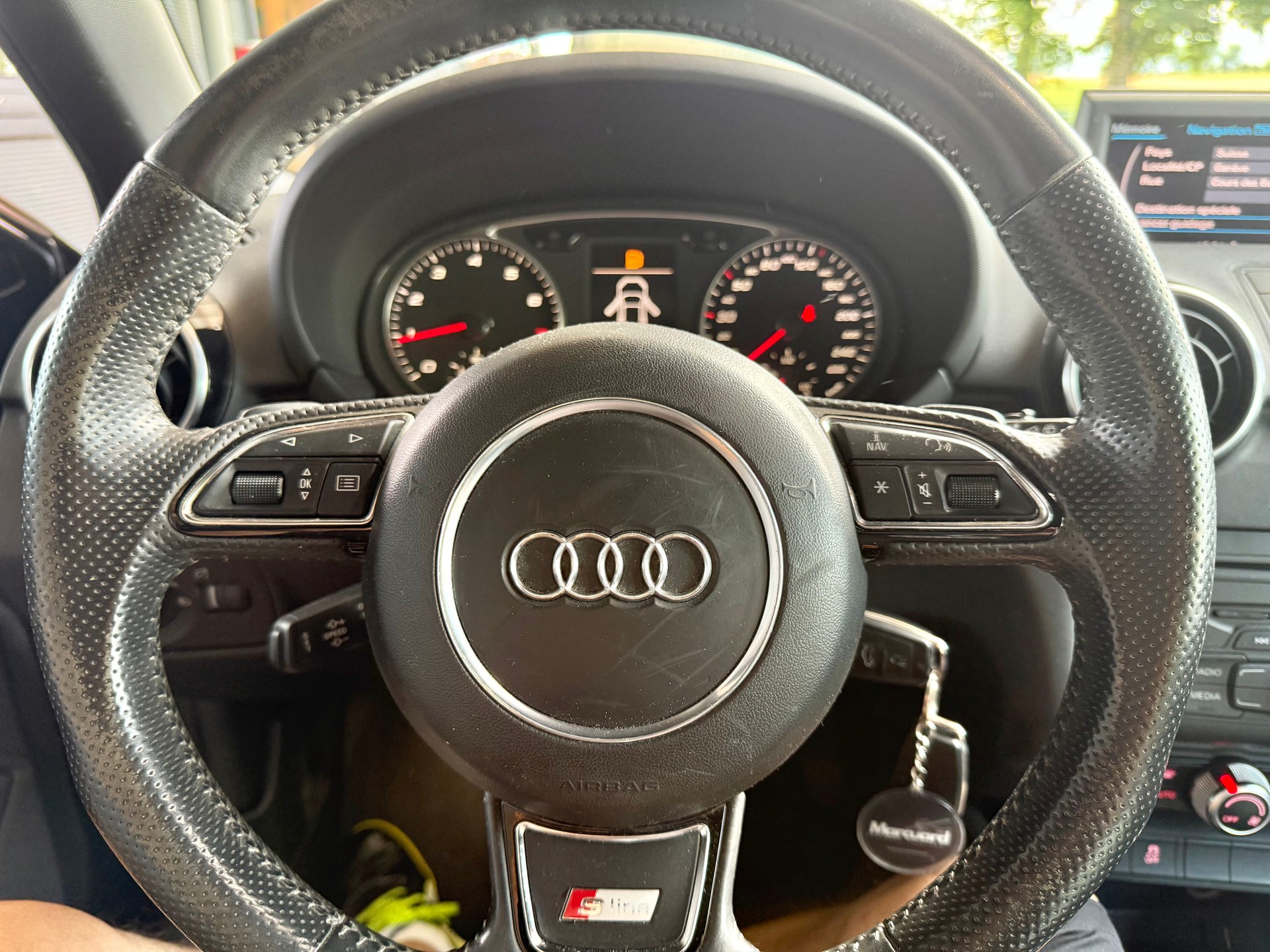 AUDI A1 Sport 1.4 TFSI Ambition S-tronic-image-11