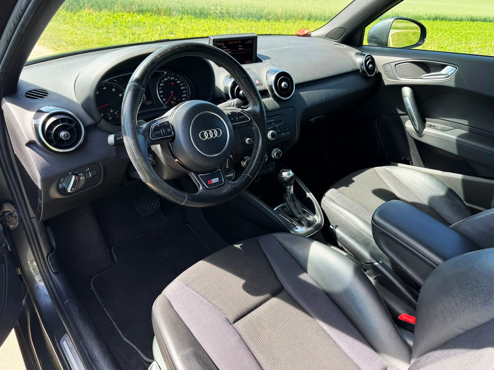 AUDI A1 Sport 1.4 TFSI Ambition S-tronic-image-5