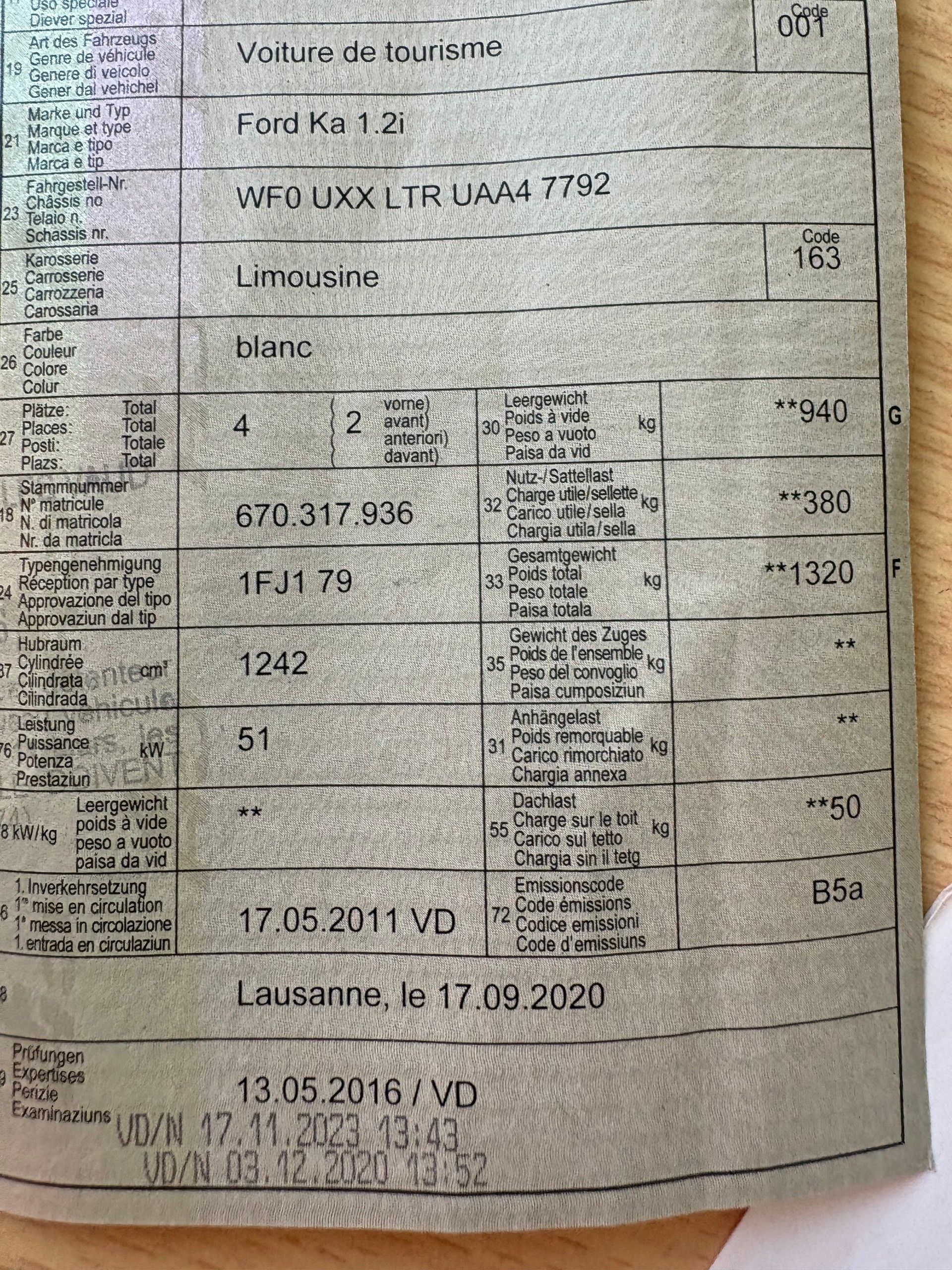 FORD KA 1.25 Titanium+-image-8