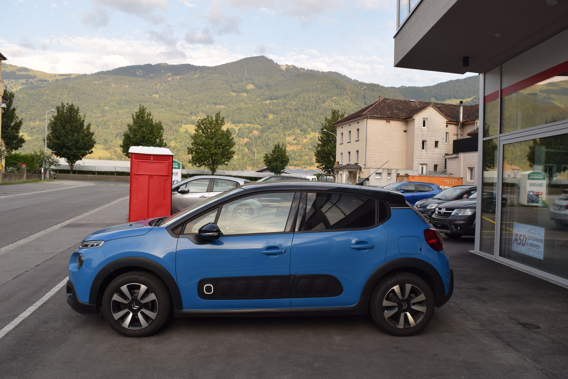 CITROEN C3 1.2i PureTech Shine-showroom-element-3