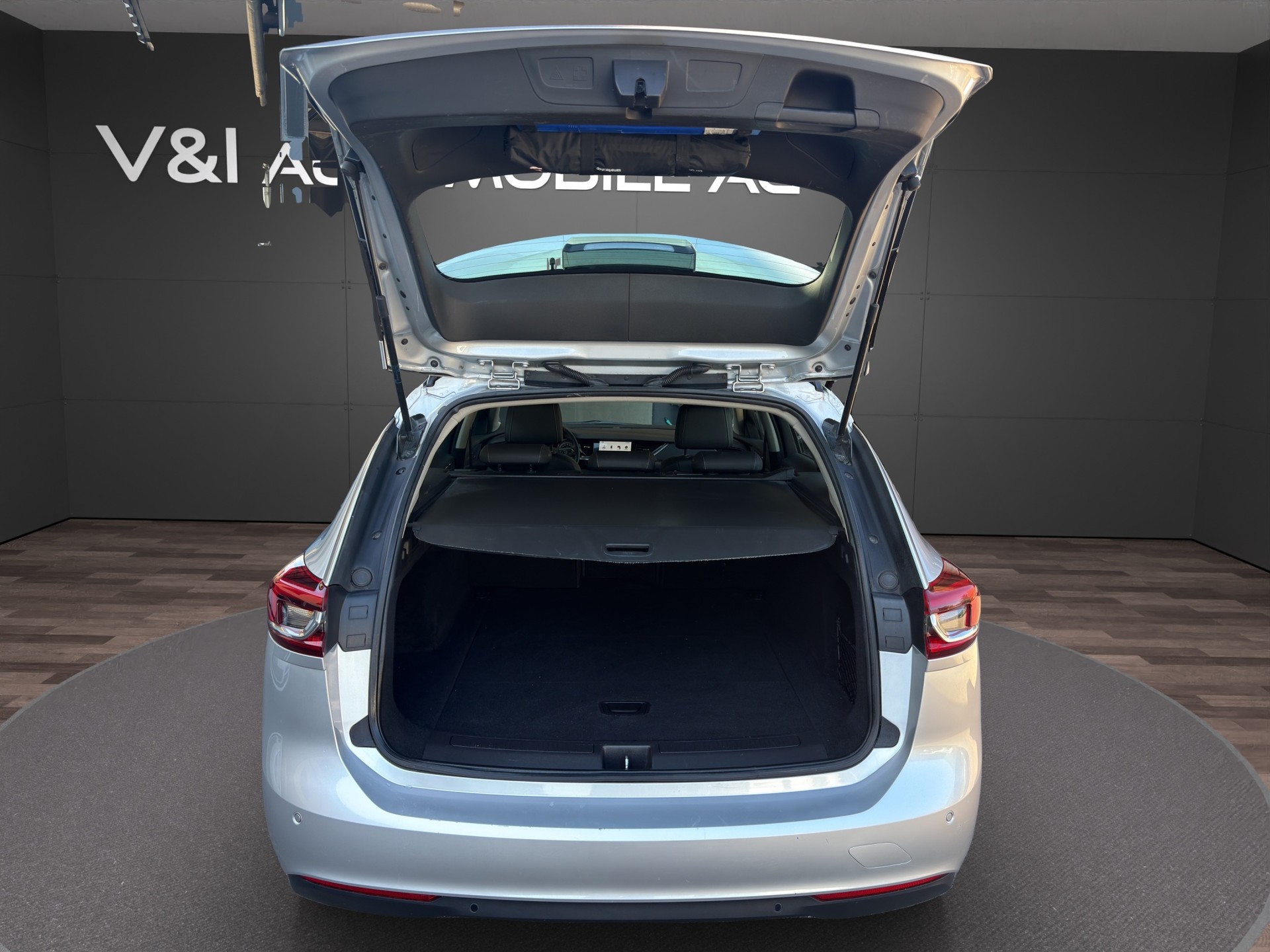 OPEL Insignia 1.5 T Sports Tourer Edition-image-22