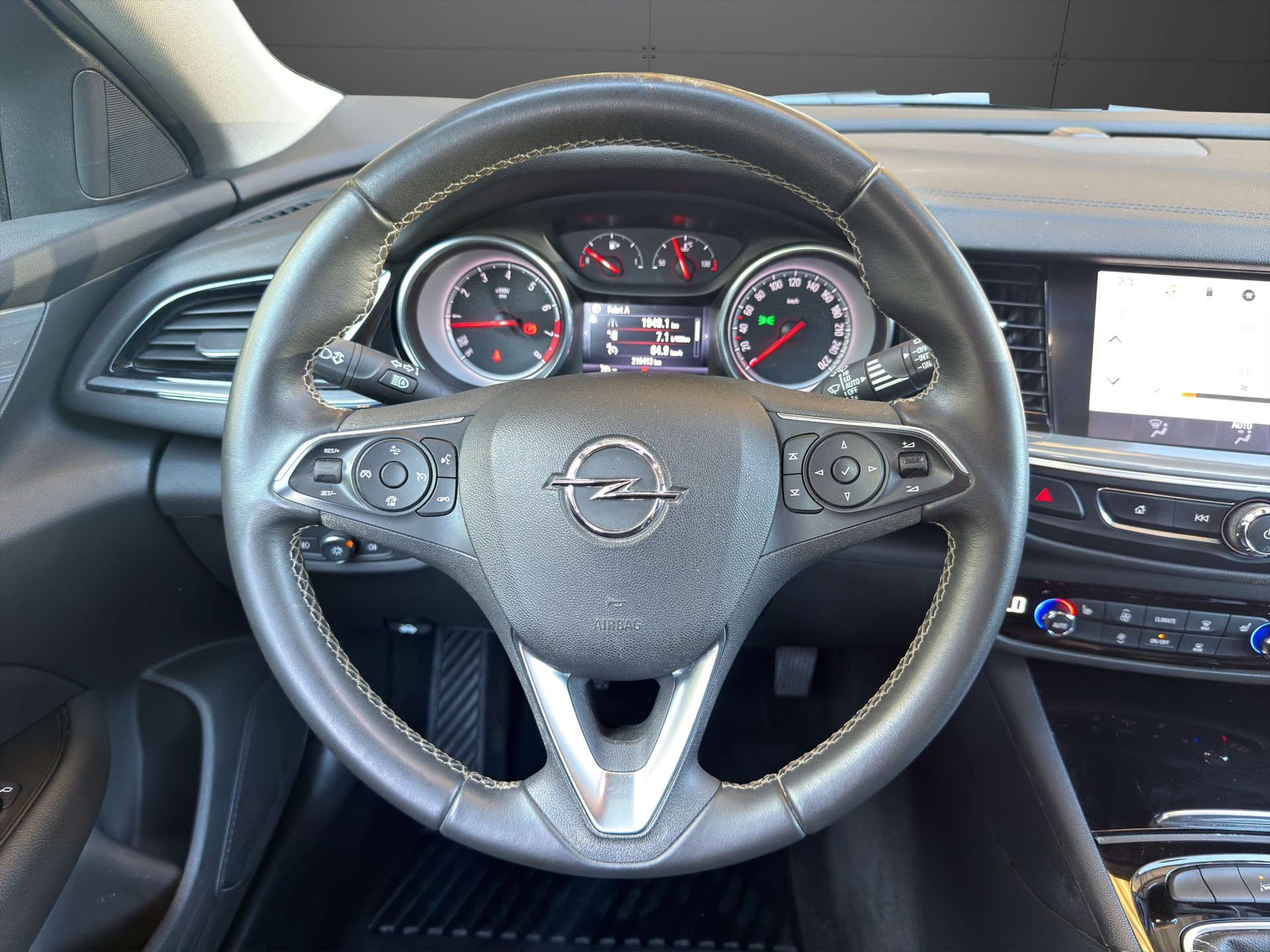 OPEL Insignia 1.5 T Sports Tourer Edition-image-14