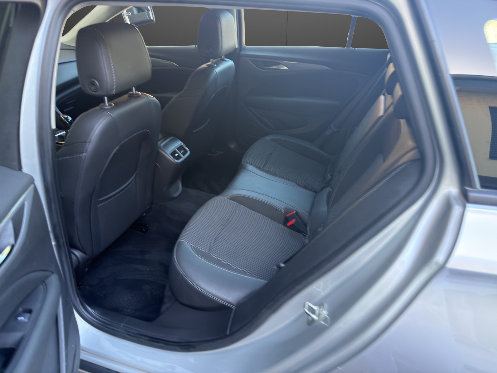 OPEL Insignia 1.5 T Sports Tourer Edition-image-21