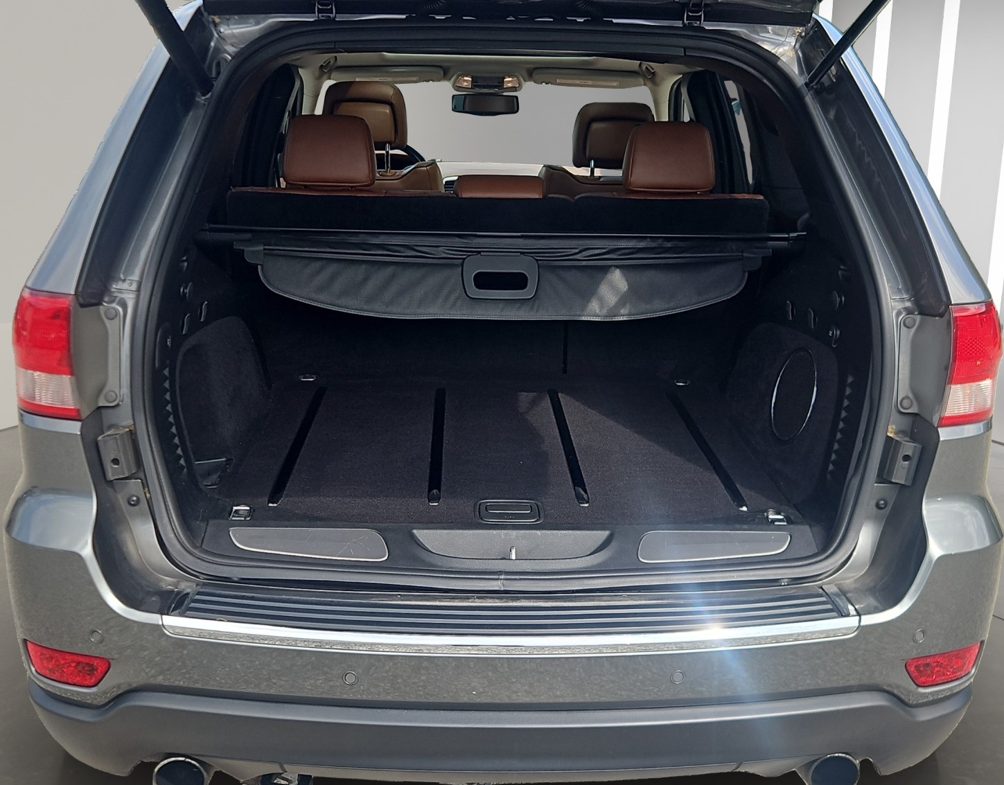 JEEP Grand Cherokee 3.0 CRD Overland Summit-image-15
