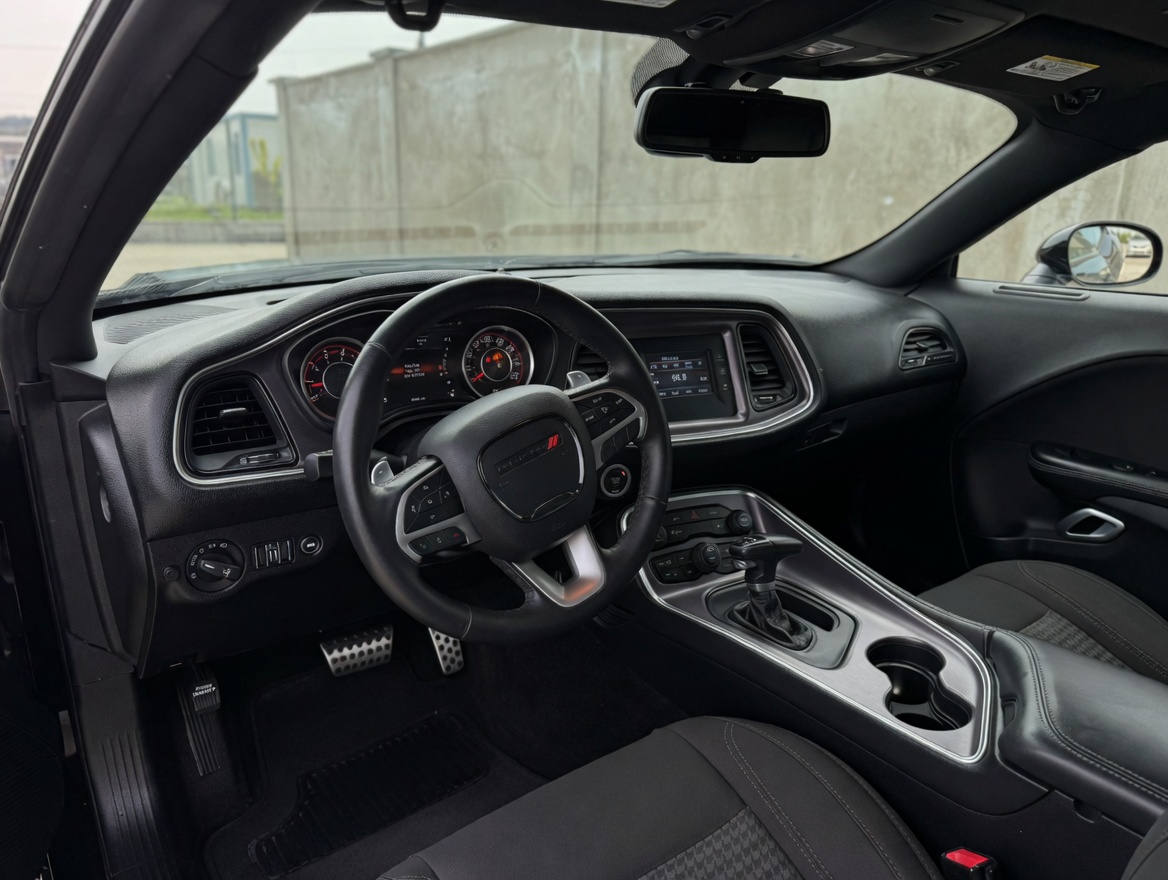 DODGE Challenger-image-11
