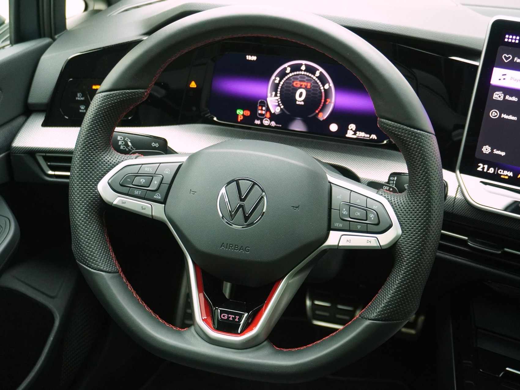 VW Golf 8.5 2.0 TSI DSG GTI Black Style **VW Werksgarantie bis 09/2030**-image-15