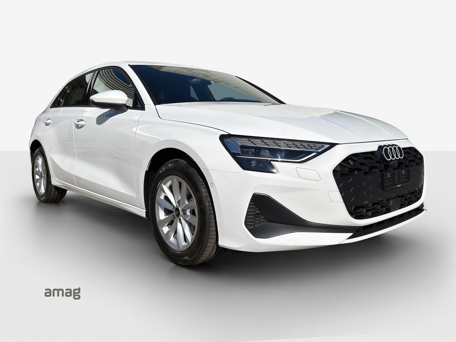 AUDI A3 Sportback TFSI 110 kW Attraction S tronic-image-5