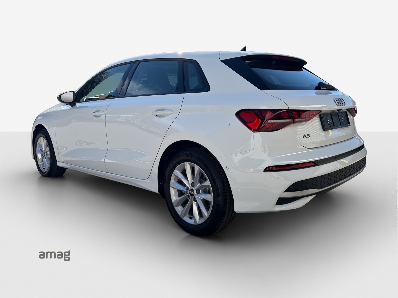 AUDI A3 Sportback TFSI 110 kW Attraction S tronic-showroom-element-2