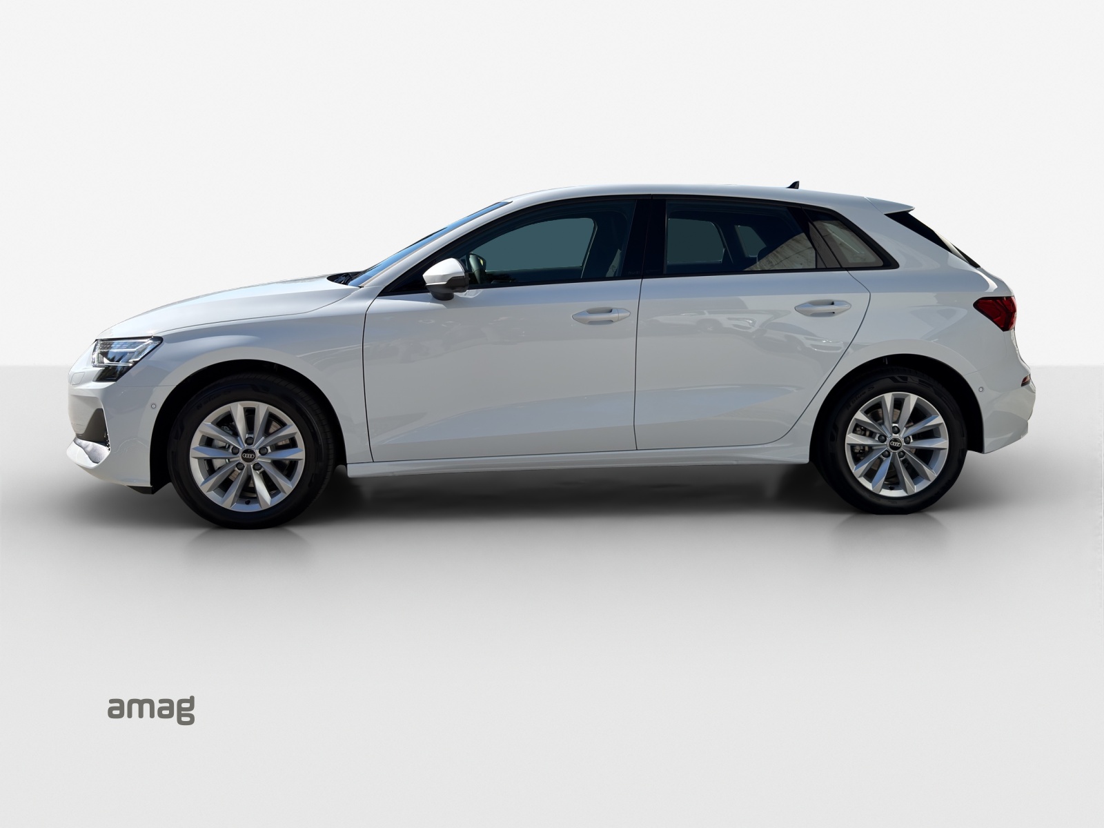 AUDI A3 Sportback TFSI 110 kW Attraction S tronic-showroom-element-1