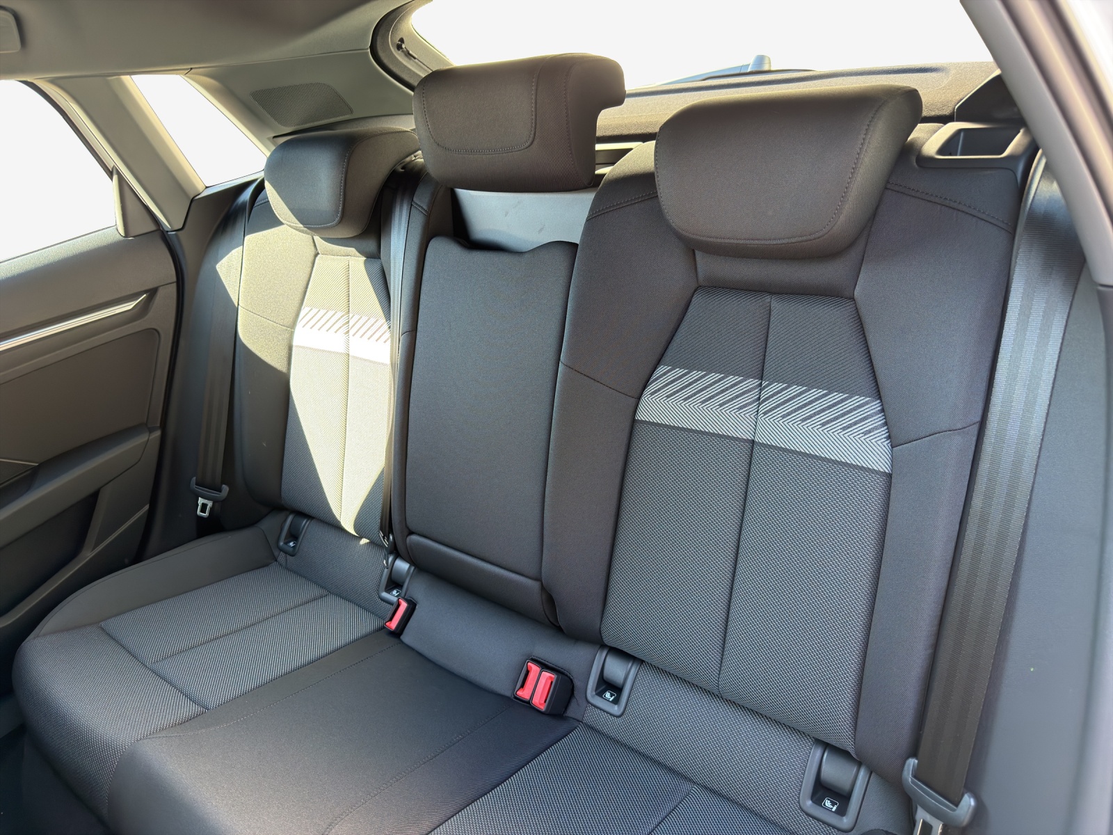 AUDI A3 Sportback TFSI 110 kW Attraction S tronic-image-11