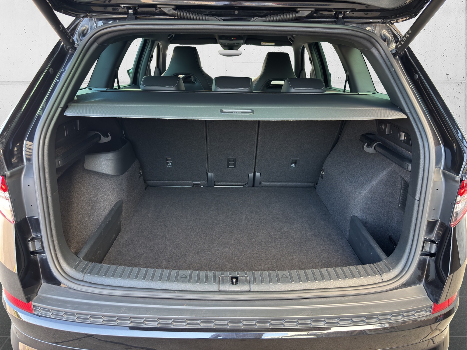 SKODA Kodiaq 2.0 TDI CR SportLine 4x4 DSG mit AHK & Standheizung-image-7