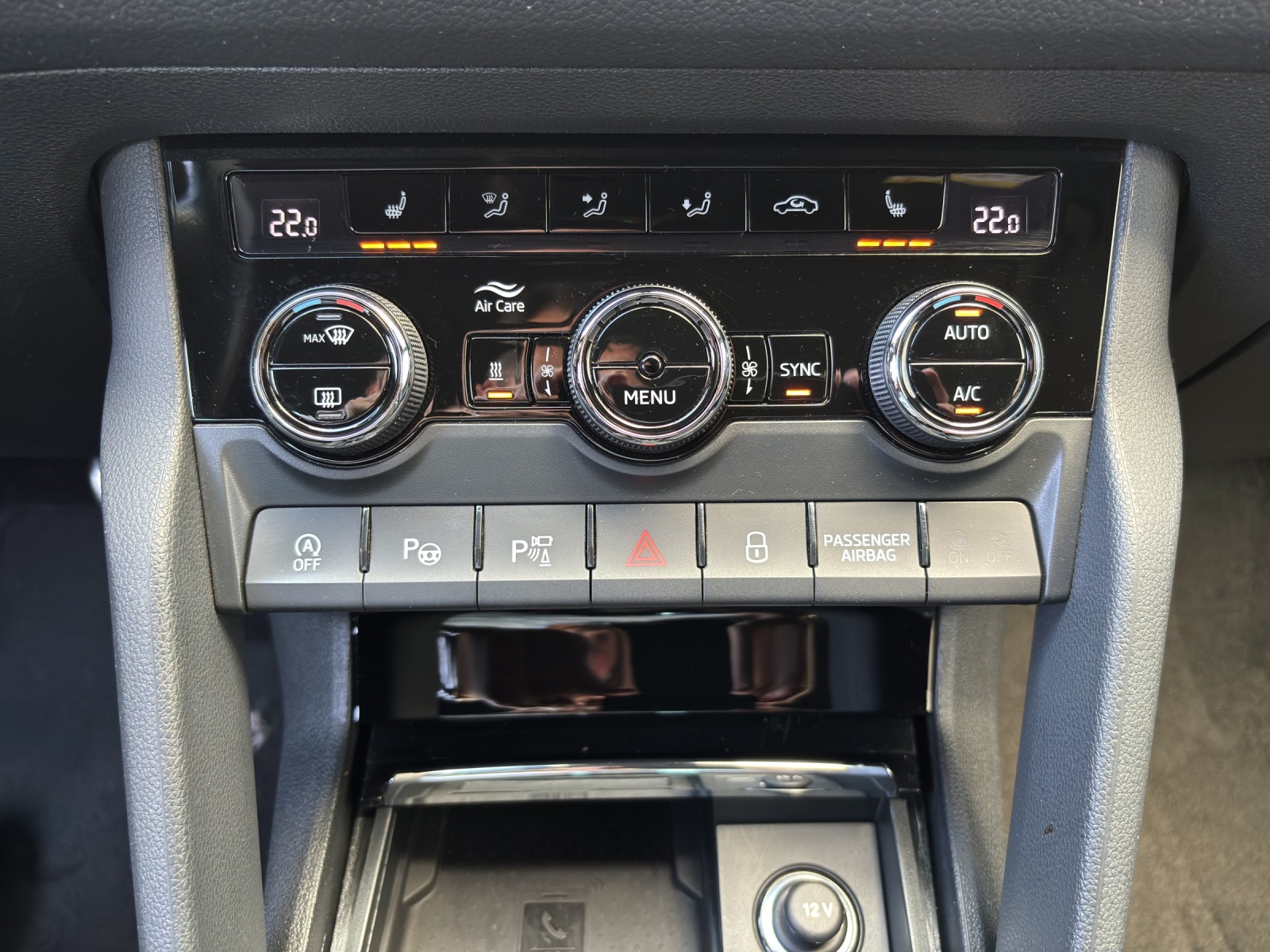 SKODA Kodiaq 2.0 TDI CR SportLine 4x4 DSG mit AHK & Standheizung-image-18