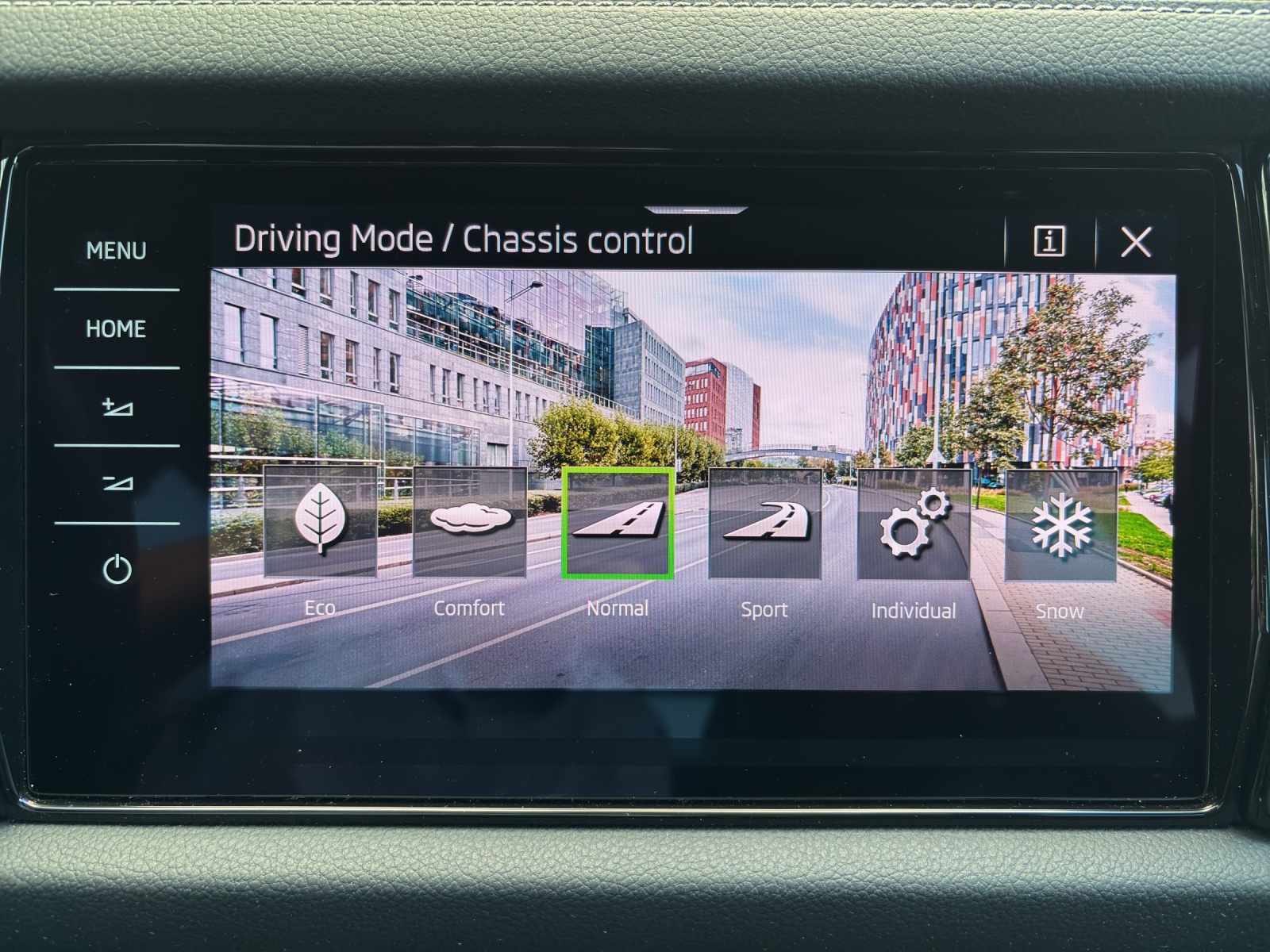 SKODA Kodiaq 2.0 TDI CR SportLine 4x4 DSG mit AHK & Standheizung-image-25