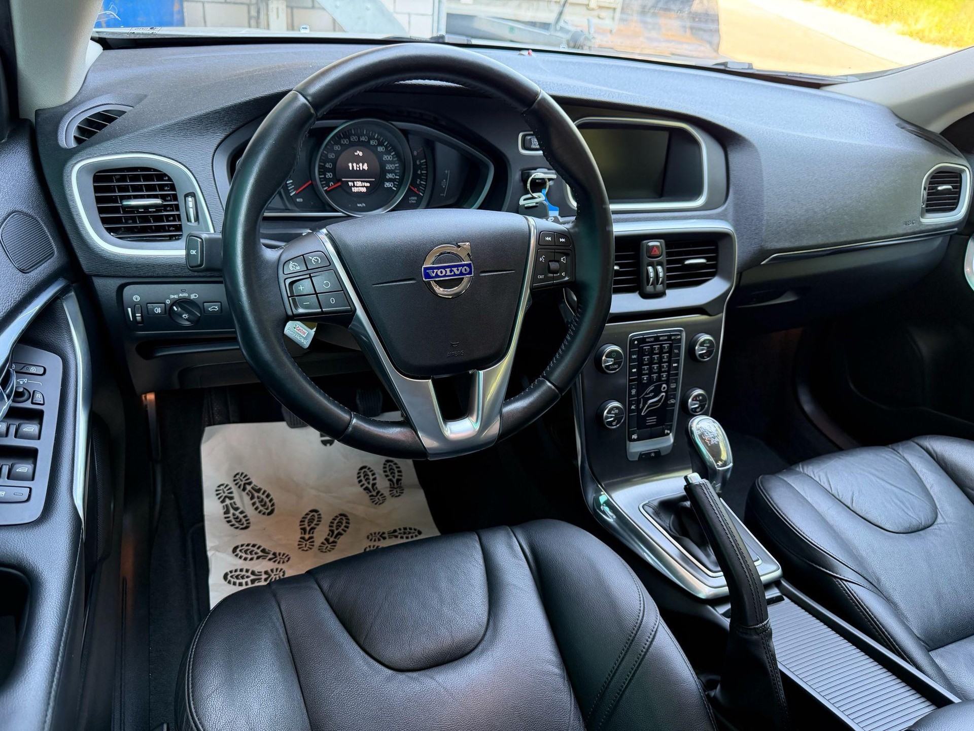 VOLVO V40 1.6 T3 Summum S/S-image-7