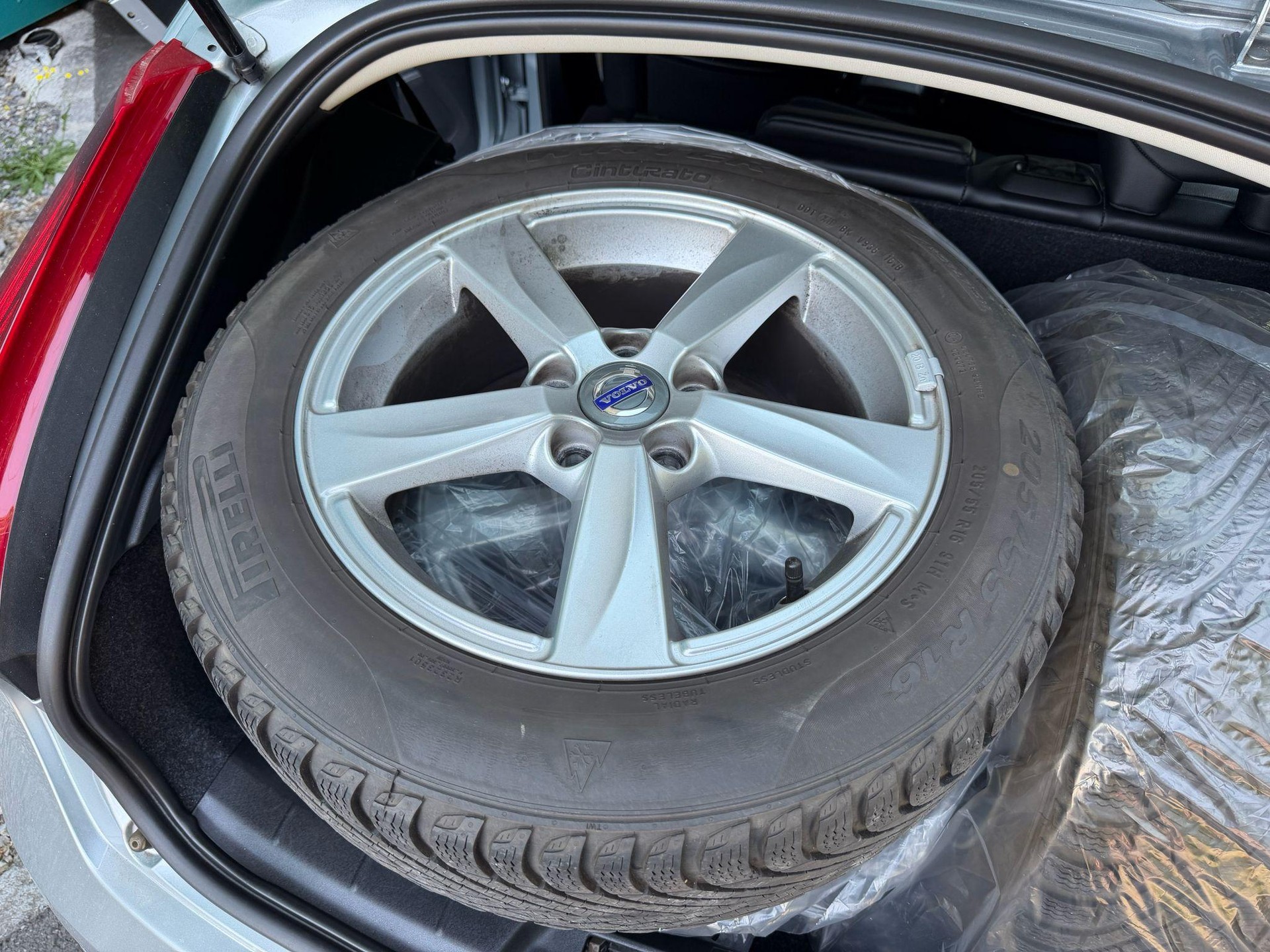 VOLVO V40 1.6 T3 Summum S/S-image-20