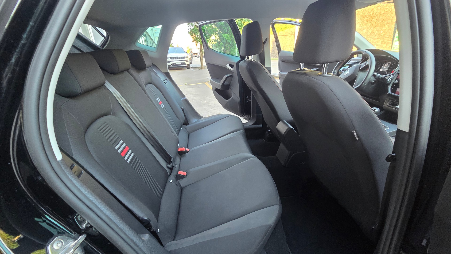 SEAT Ibiza 1.0 EcoTSI Swiss FR-image-9