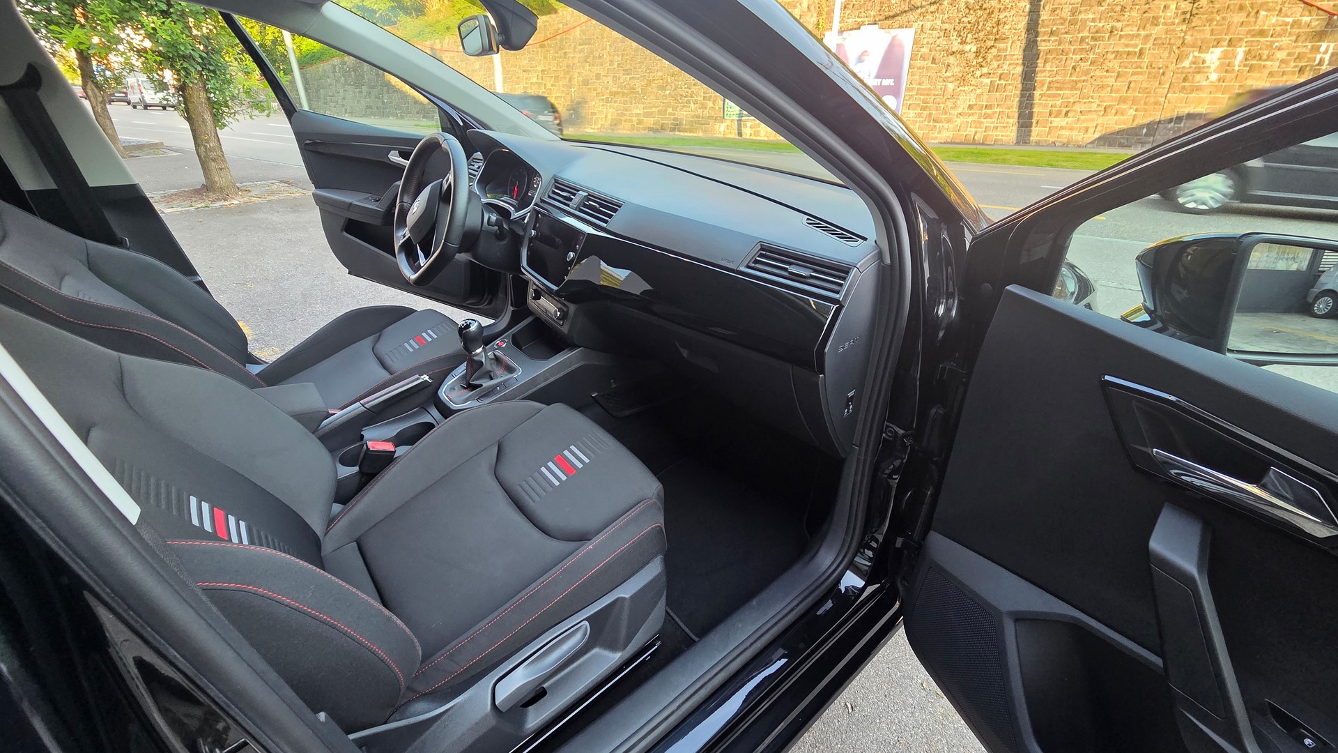 SEAT Ibiza 1.0 EcoTSI Swiss FR-image-6