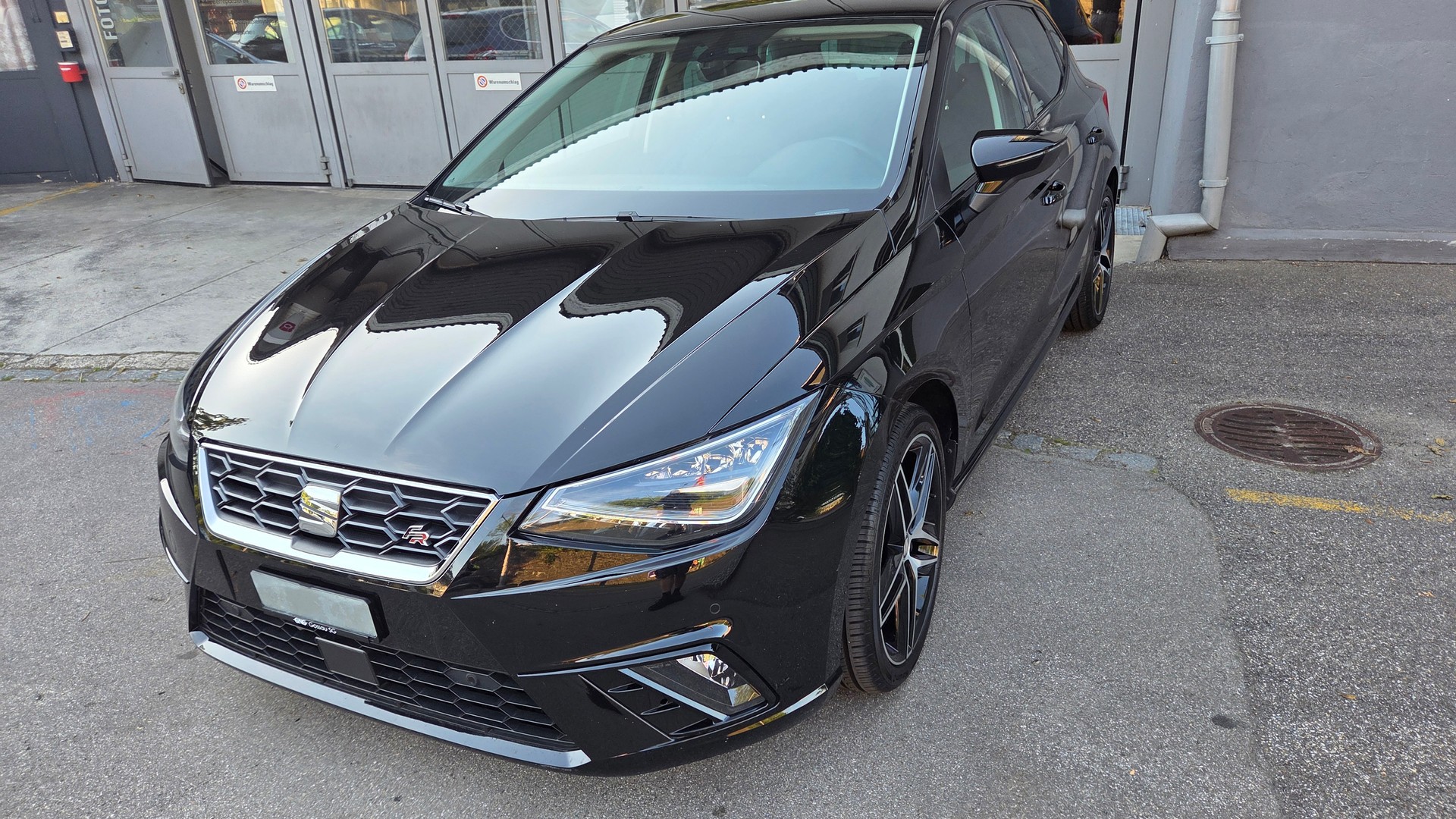 SEAT Ibiza 1.0 EcoTSI Swiss FR-image-0